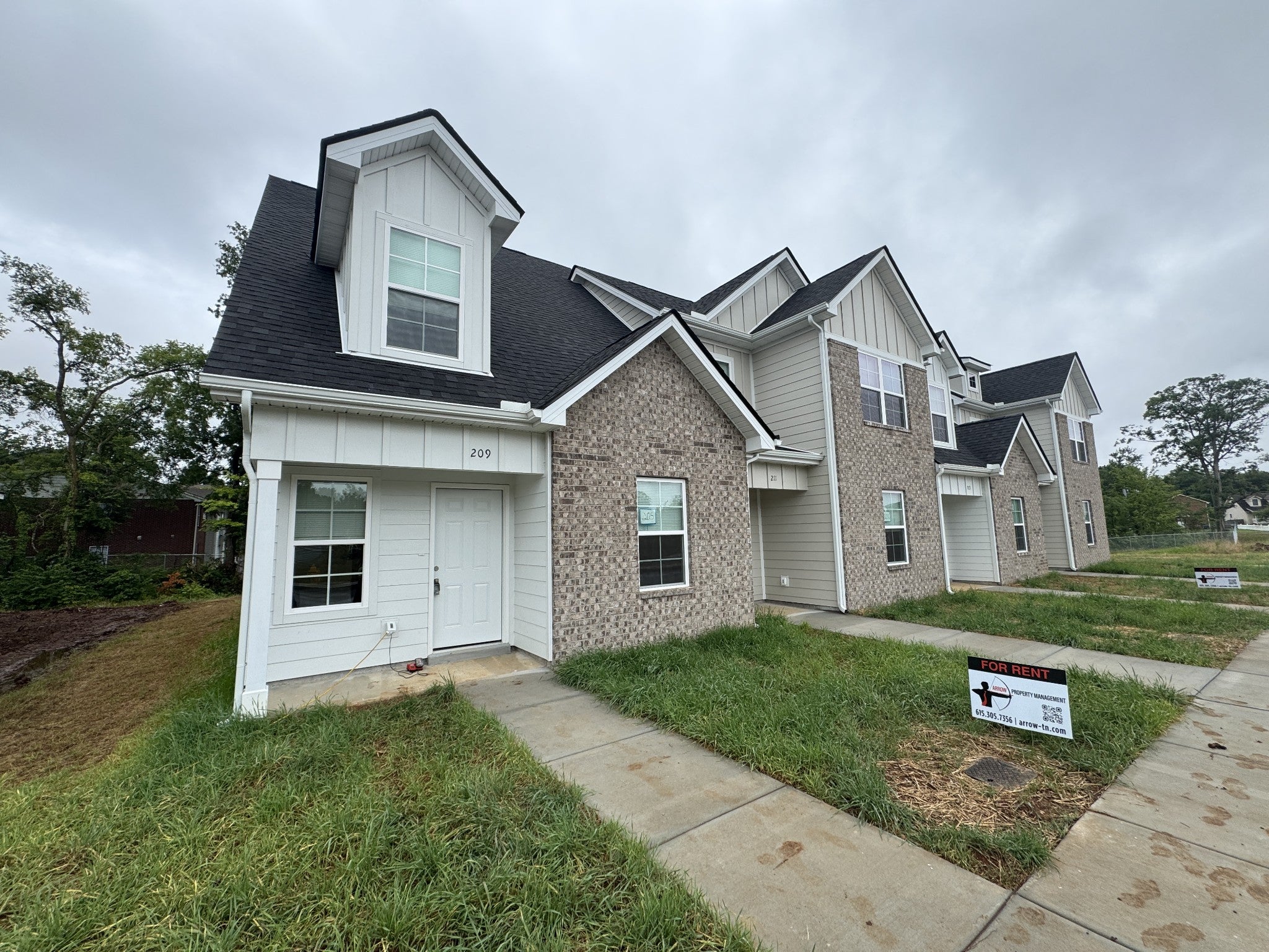 209 Mountaindale Dr