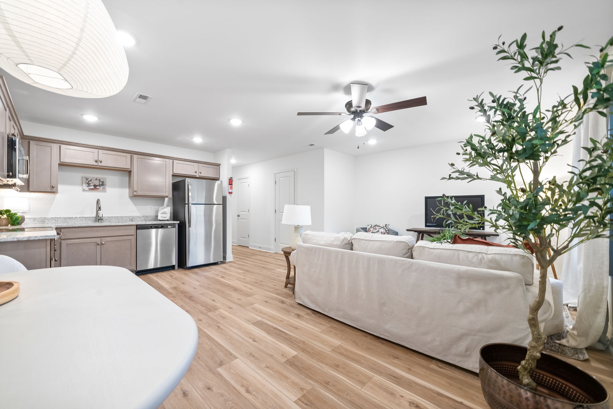 940 Britton Springs Rd 105