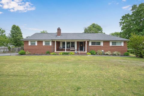Photo of 502 S Sweetbriar Avenue, Chattanooga, TN 37412 (MLS # 3178391)