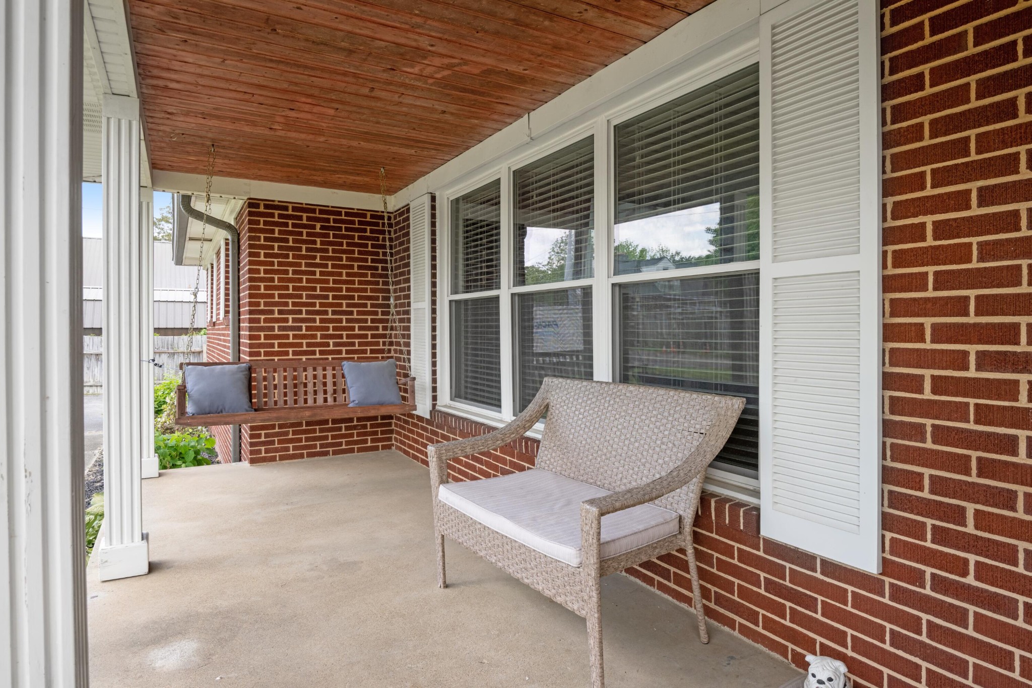 502 S Sweetbriar Avenue