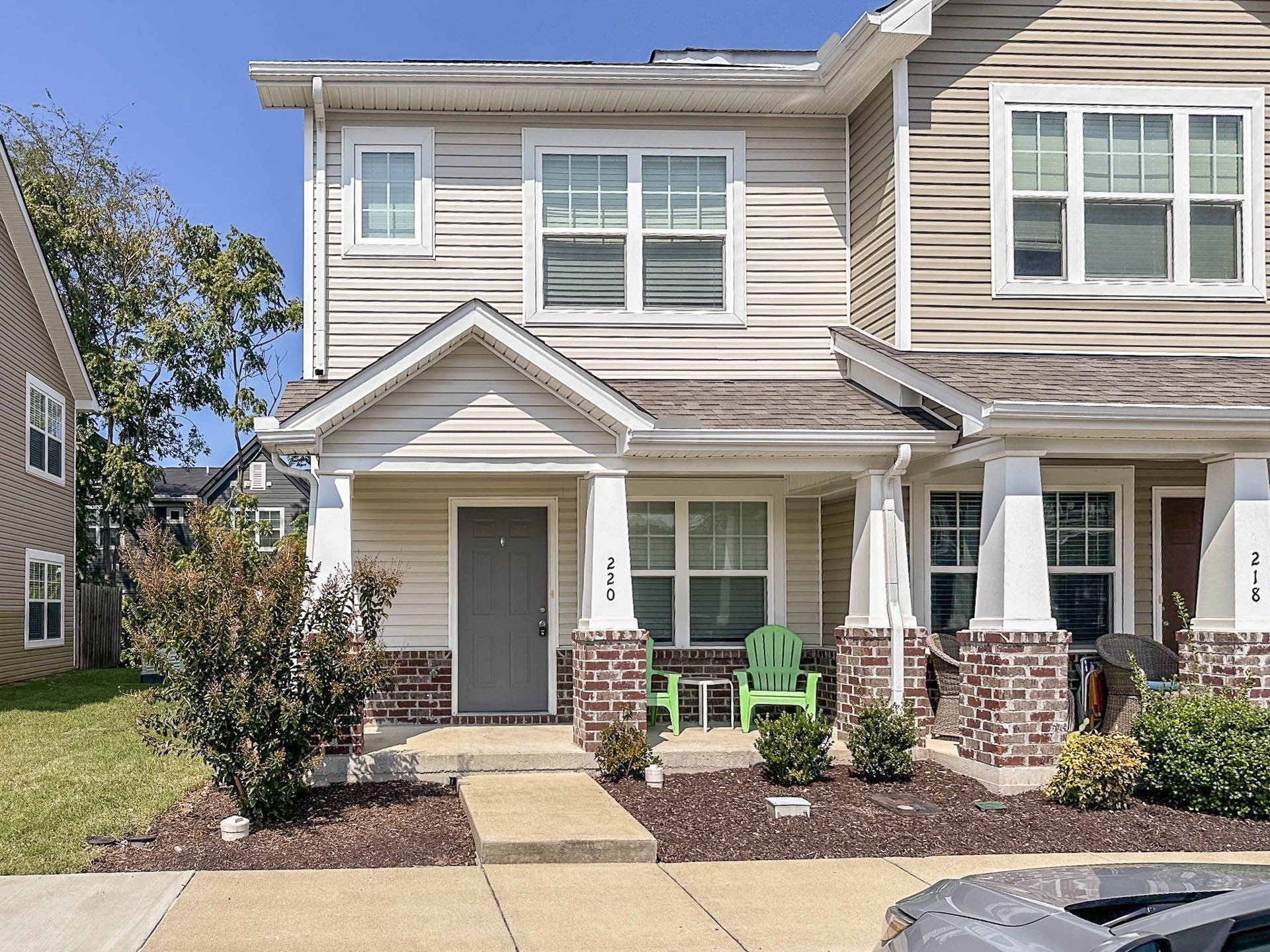 2.0-bed rental at 220 Jenna Lee Cir