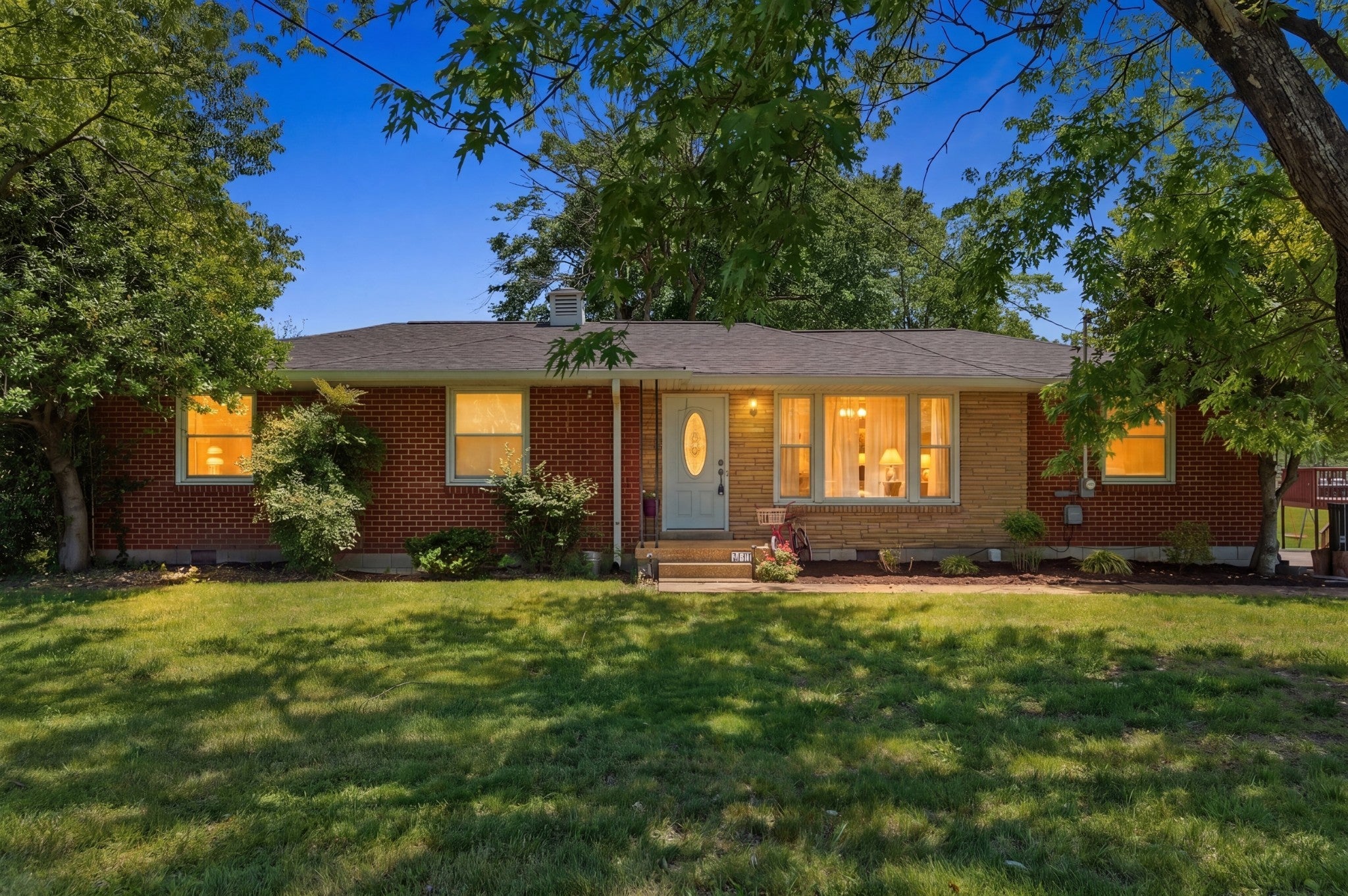 3-bed home for sale in Old Hickory, TN 37138, 101 Newport Dr 101 Newport Dr, Old Hickory TN 37138 3-bed home, photo 2 of 37