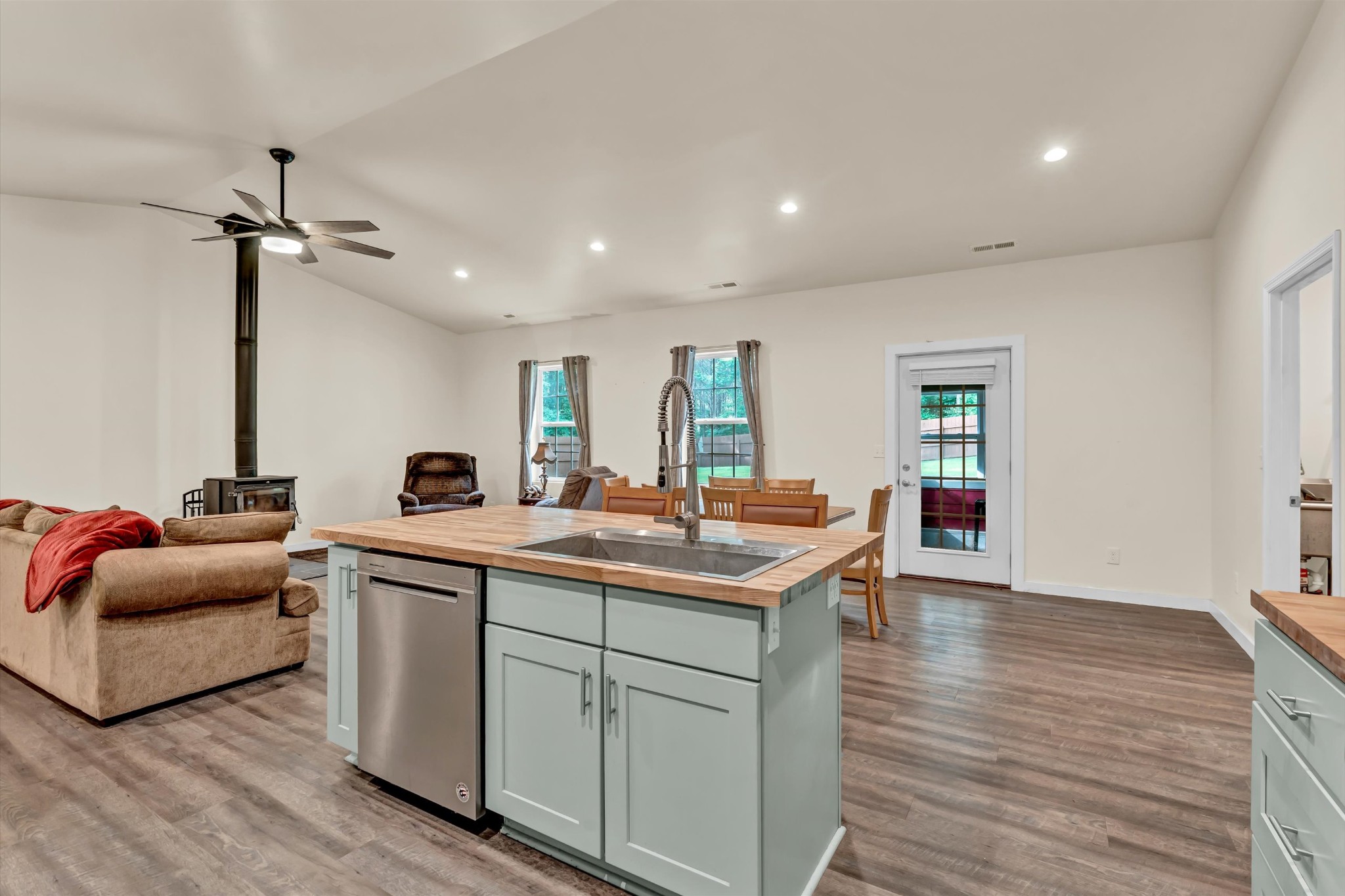 263 Mountain View Cir