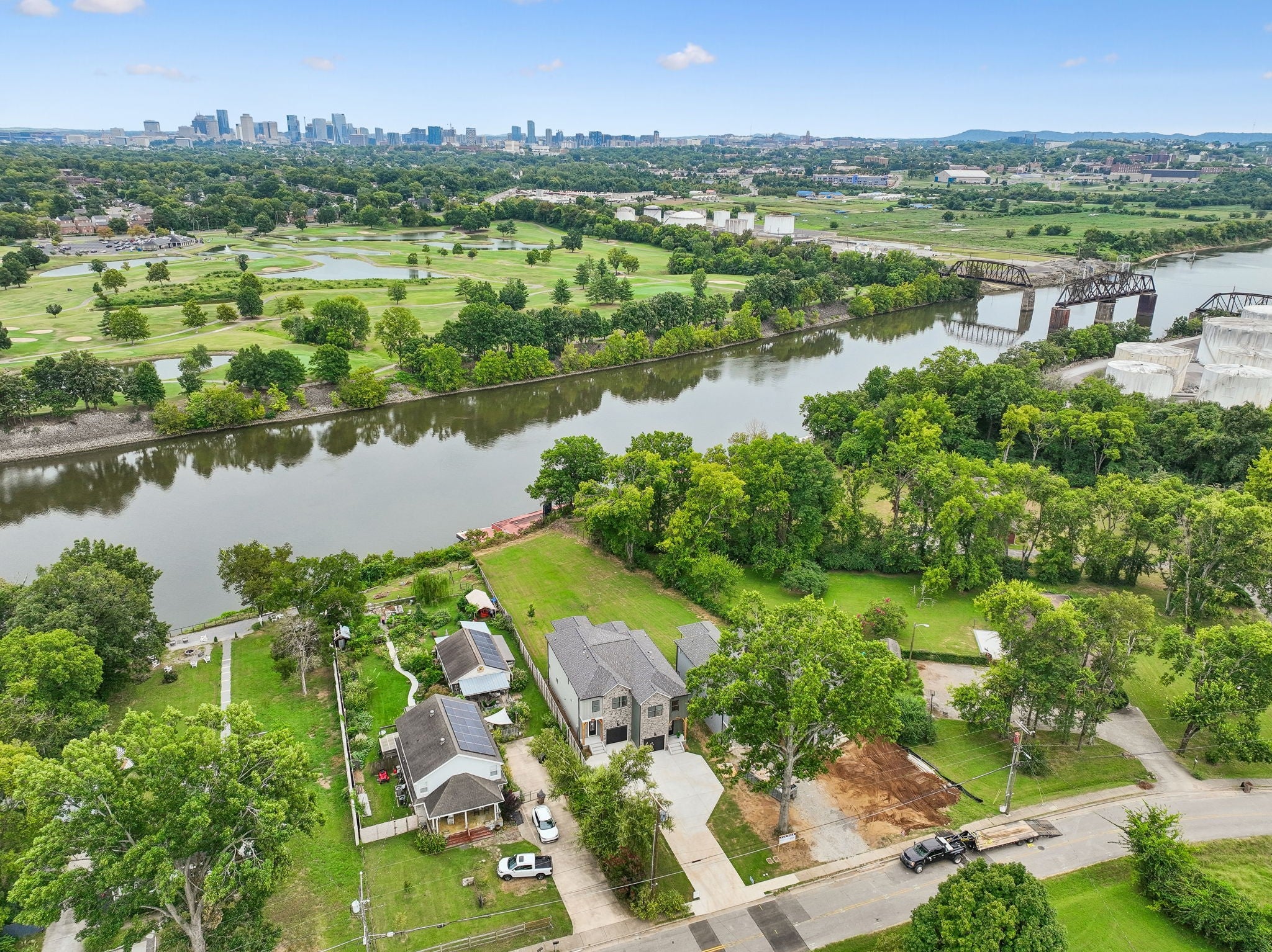 1714B River Dr