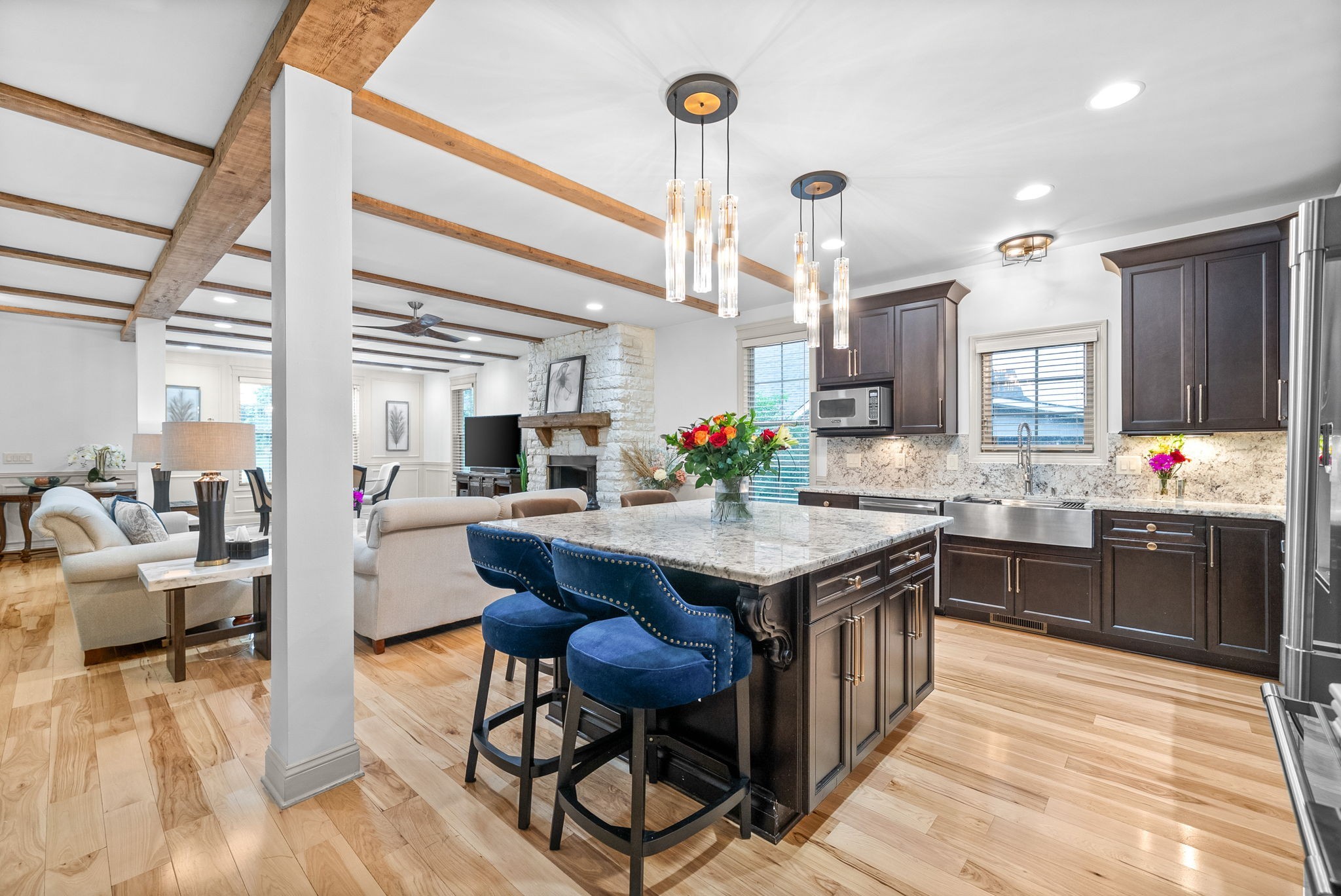 Clarksville, Tennessee 37043, United States, 5 Bedrooms Bedrooms, ,4 BathroomsBathrooms,Residential,Active,205447