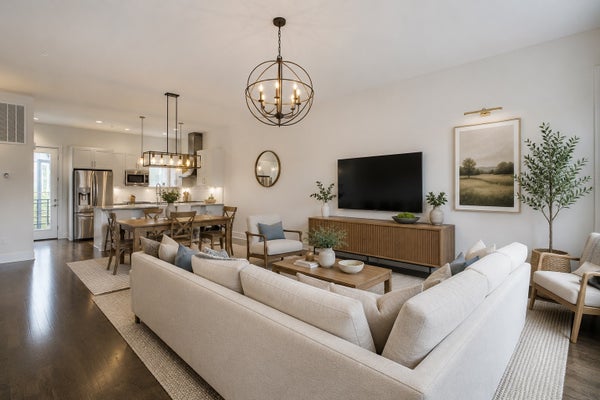810 MELPARK CT, NASHVILLE, TN 37204 - Image fdd8c6ab92dce2d1db000955d8f9f7eb/3357617852