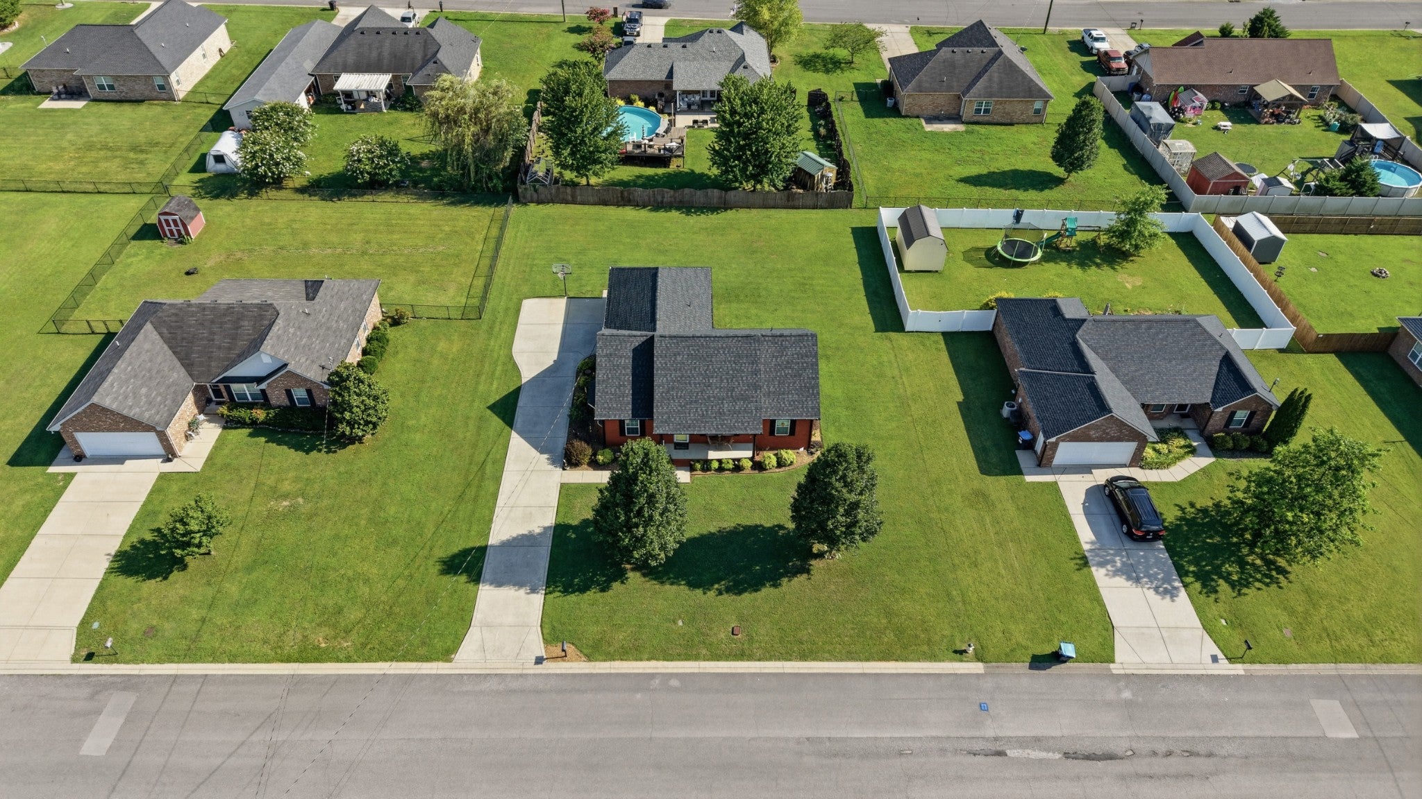 2732 Ridgewood Dr