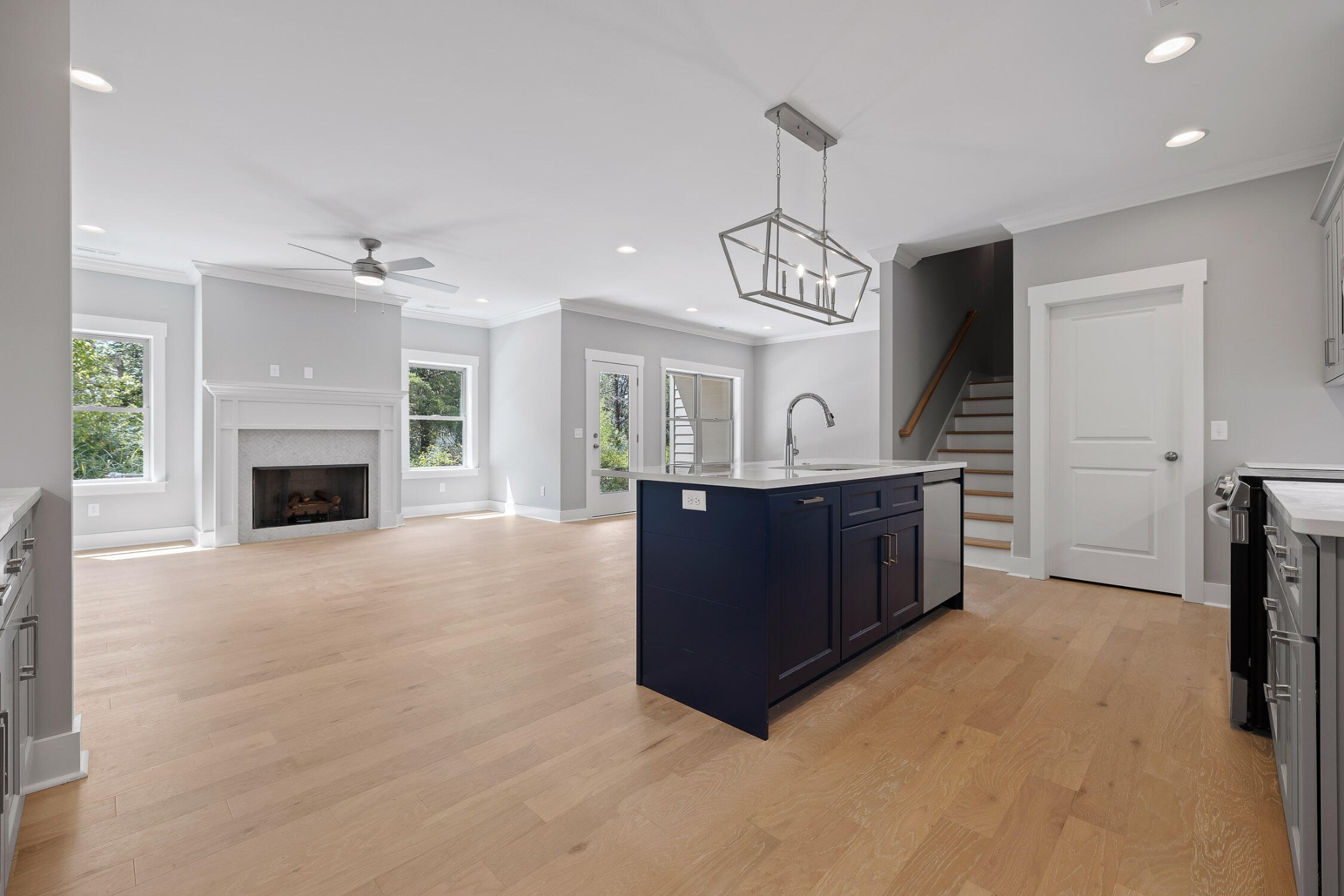 9702 Dutton Lane