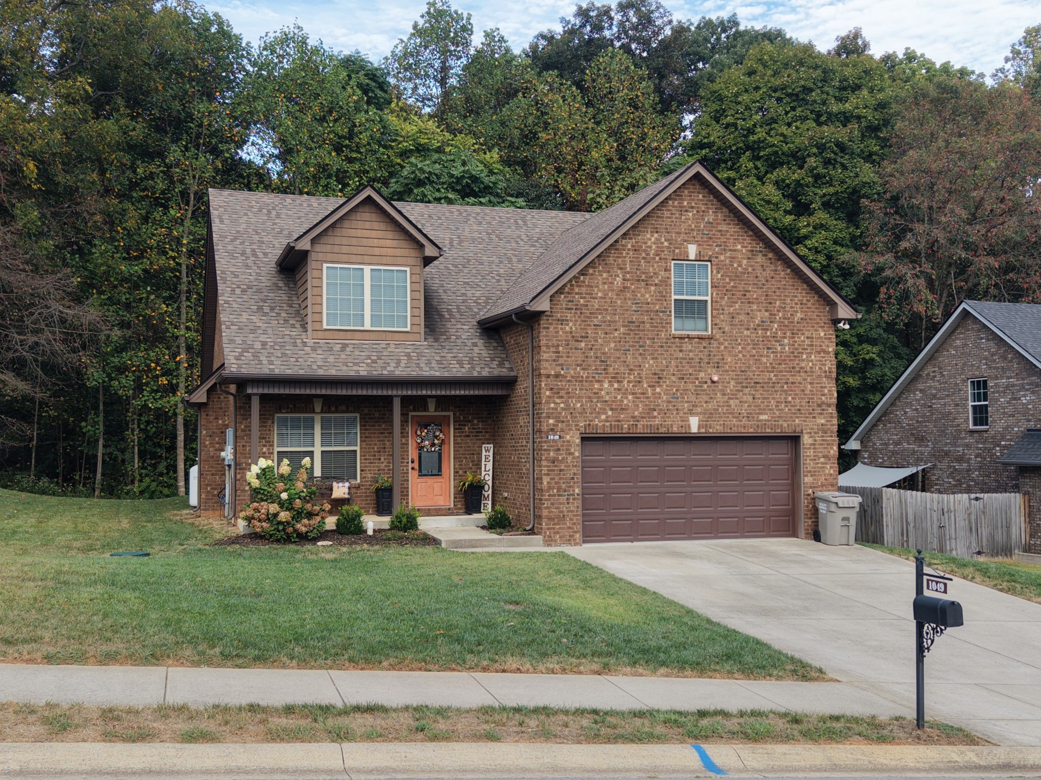 1049 Grace Meade