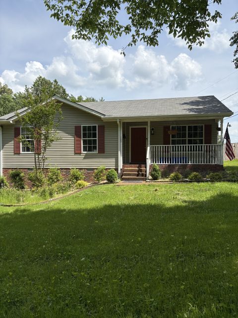 100 Oak Ave Dickson TN 37055