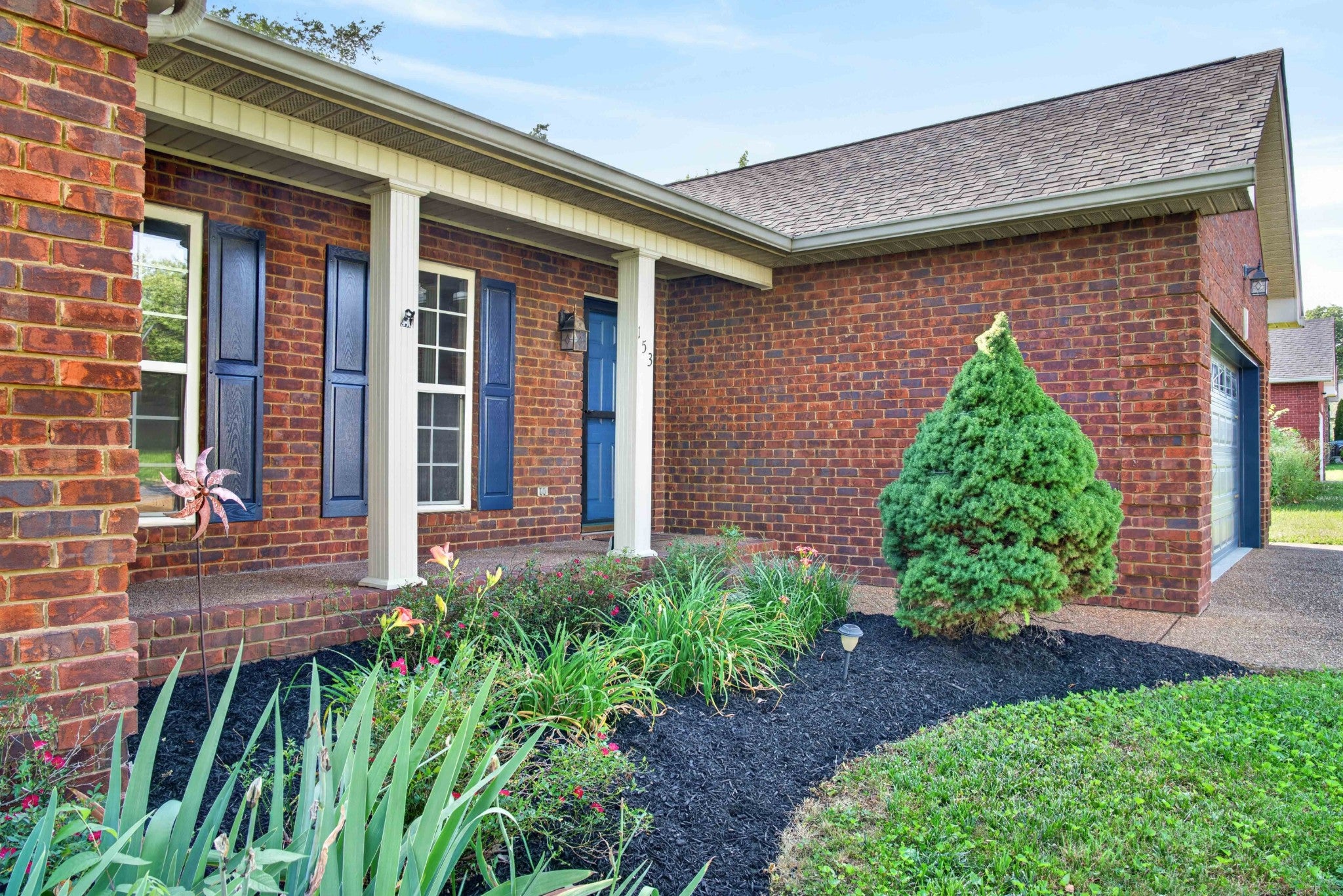 153 Putter Point Dr