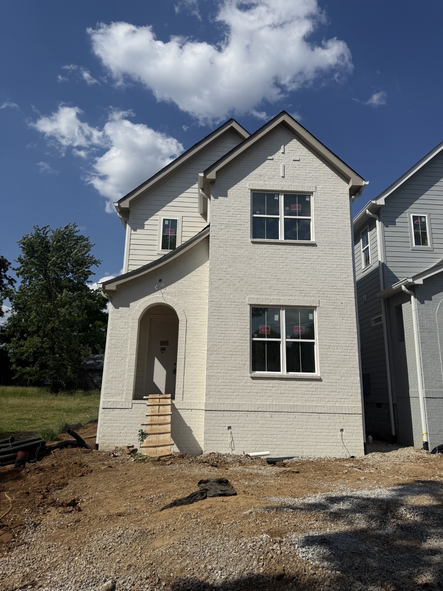 4-bed listing at 1007a Fairwin Ave, Nashville