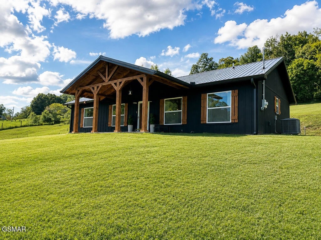 1528 Highway 70 S