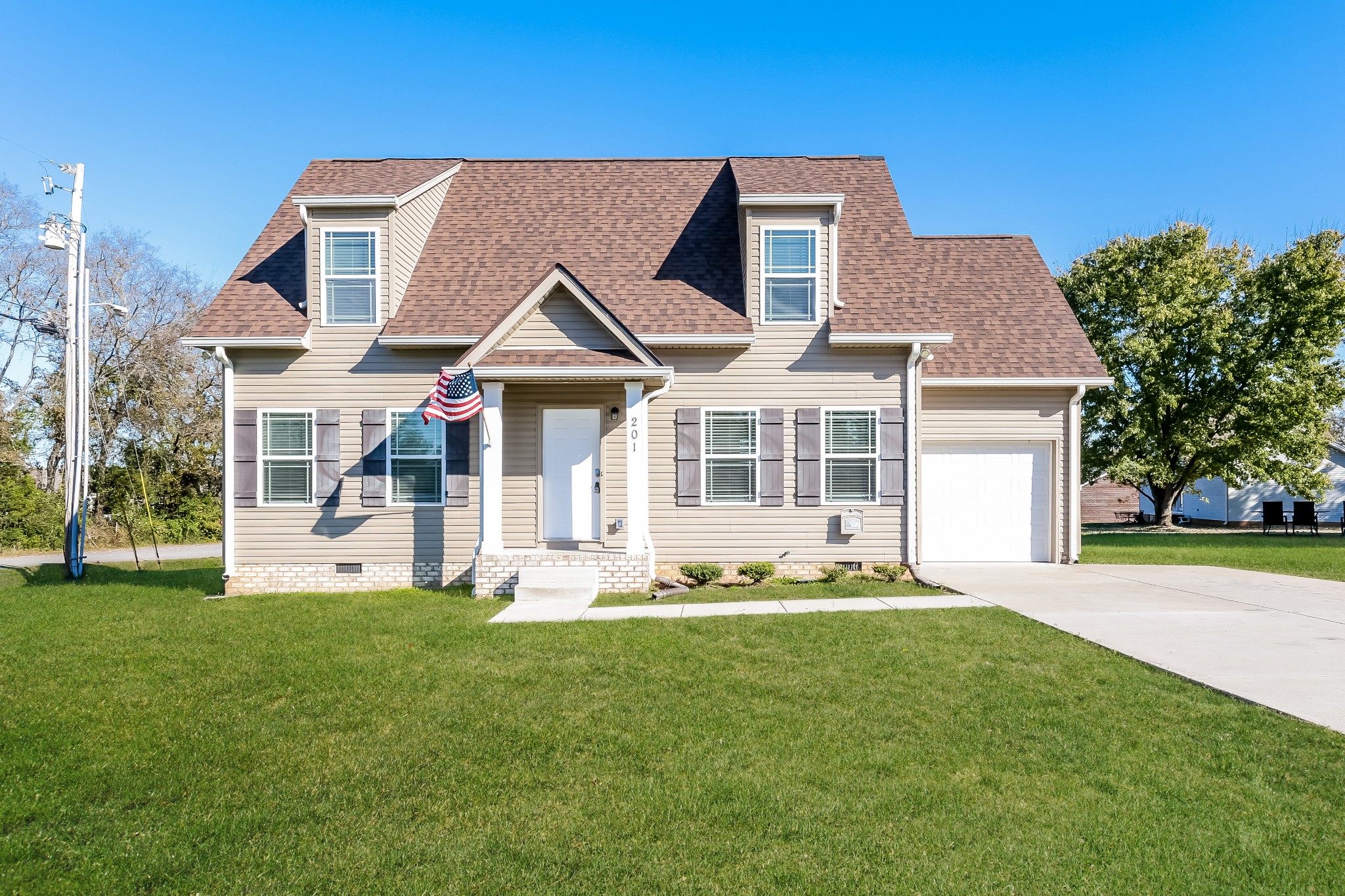 Photo 1 of 16 — 201 Stroud Dr, Lebanon, TN 37087