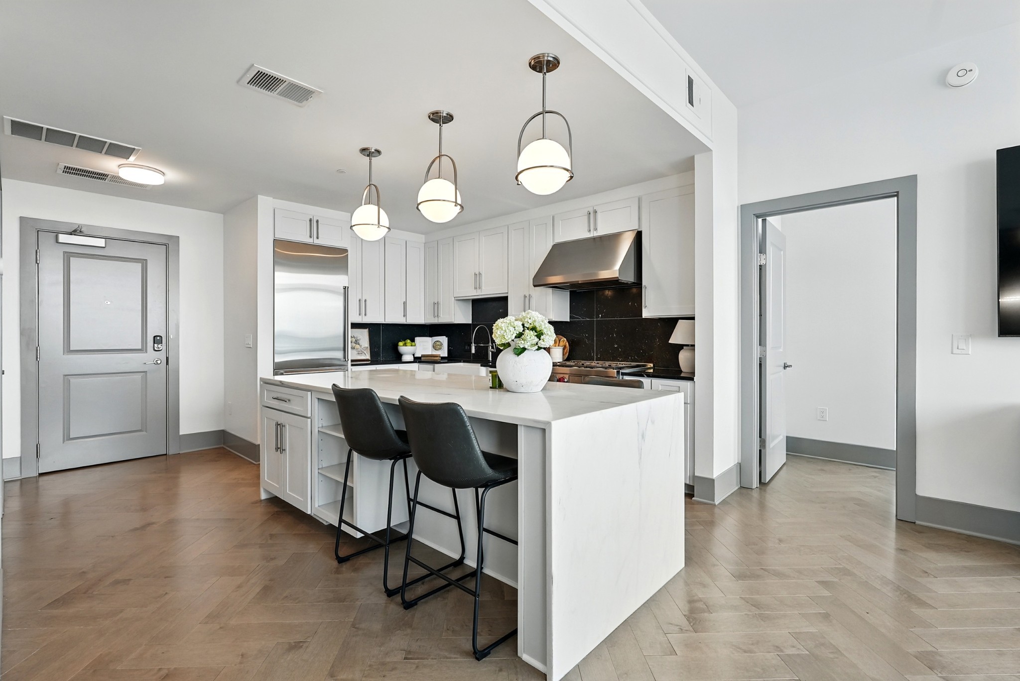 1616 West End Ave 1611