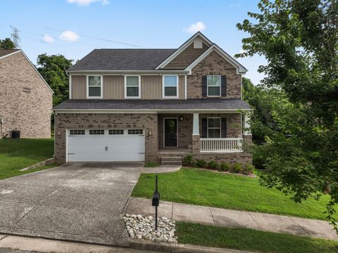 916 Holgate Ct Nashville TN 37221