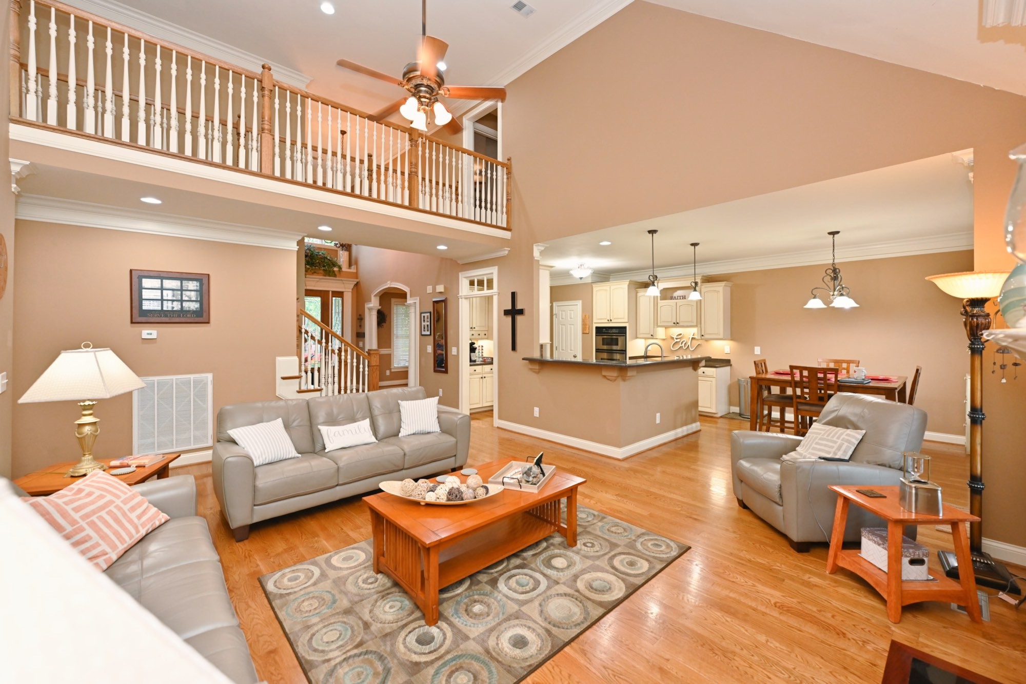 1043 Dorset Dr