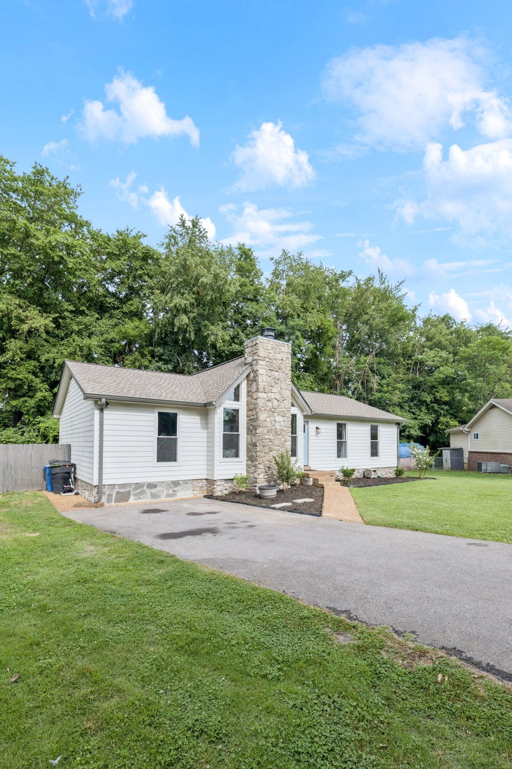217 Matthew Pl
