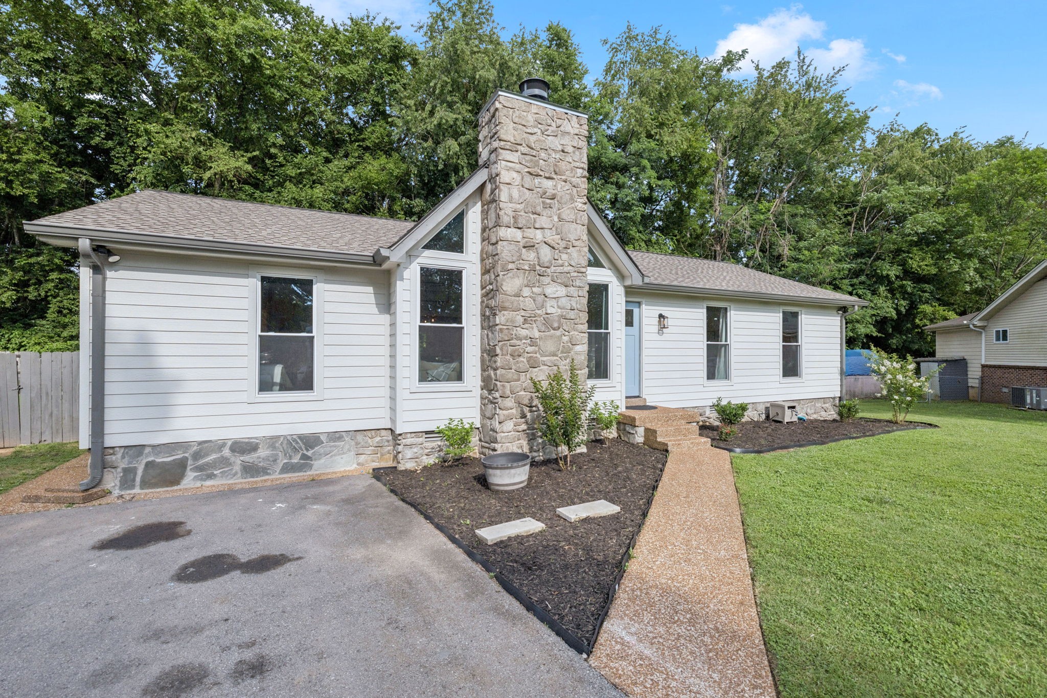 217 Matthew Pl