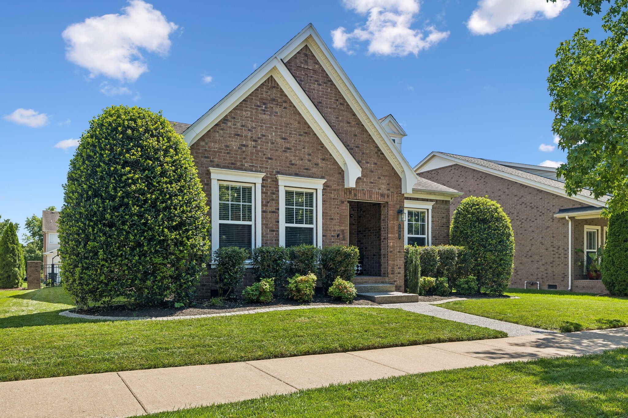 5003 Clover Meadows Dr, Franklin TN 37067 3-bed home, photo 2 of 30