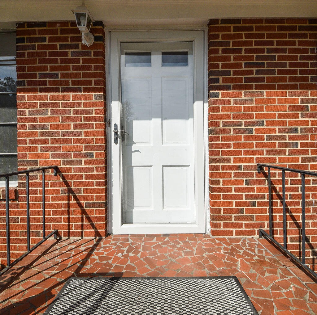 2407 Walnut Drive NW