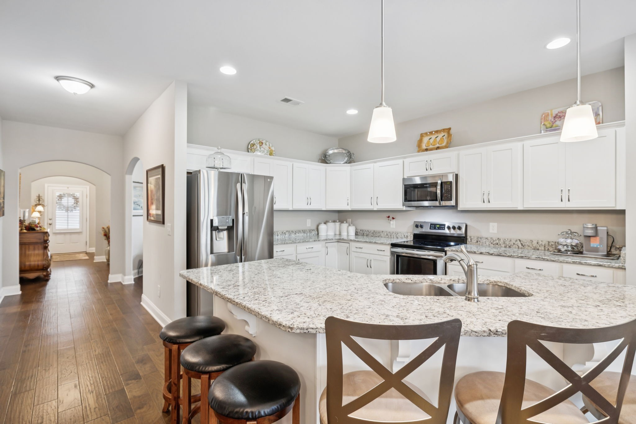 3204 Chaucer Ln