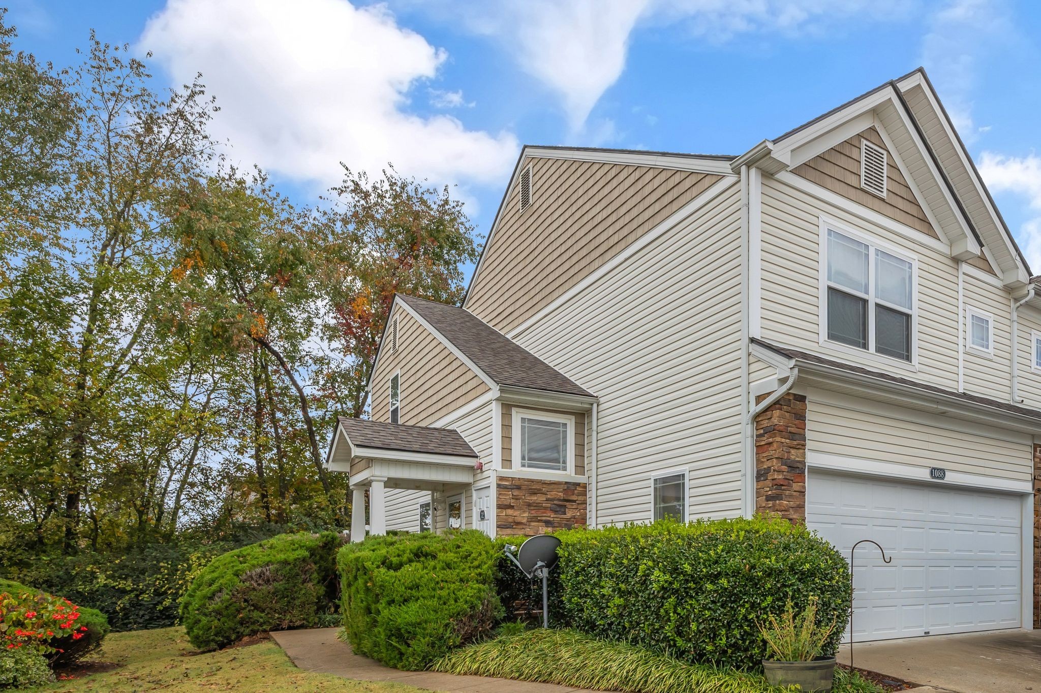 1088 Somerset Springs Dr