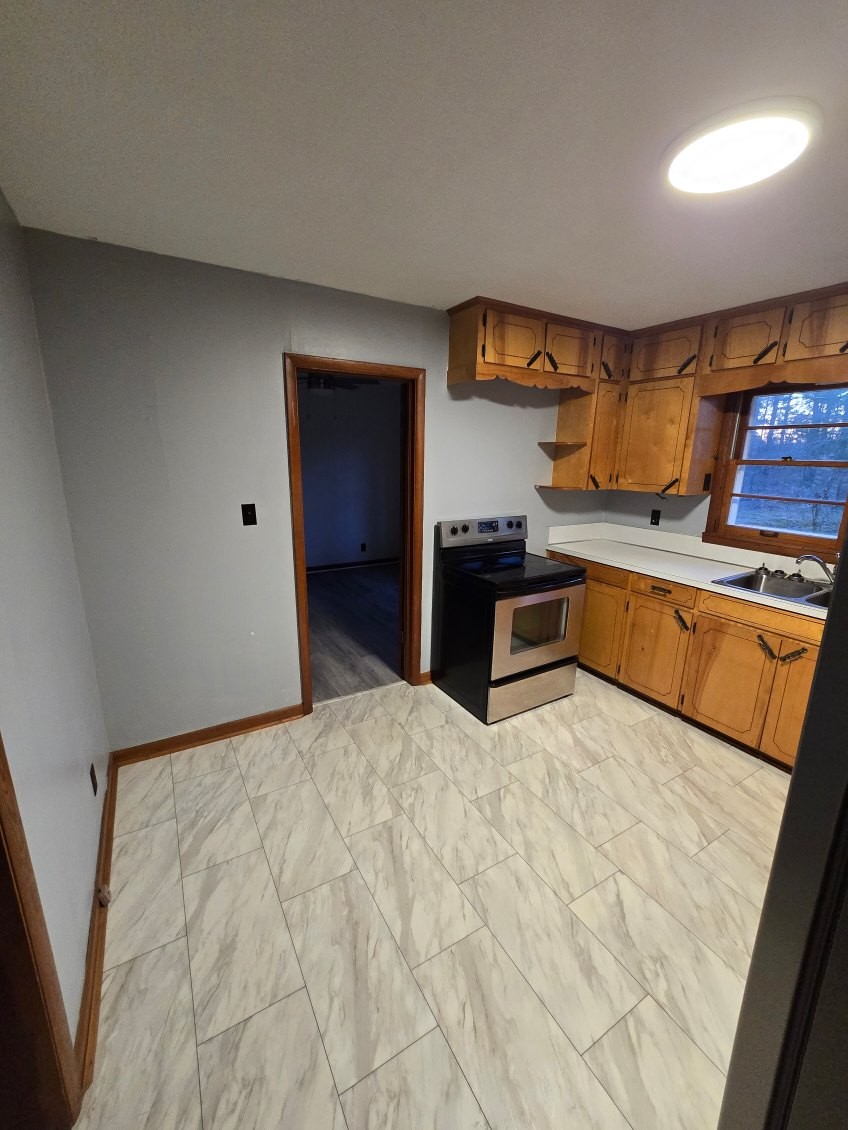 204 Stillwood Dr