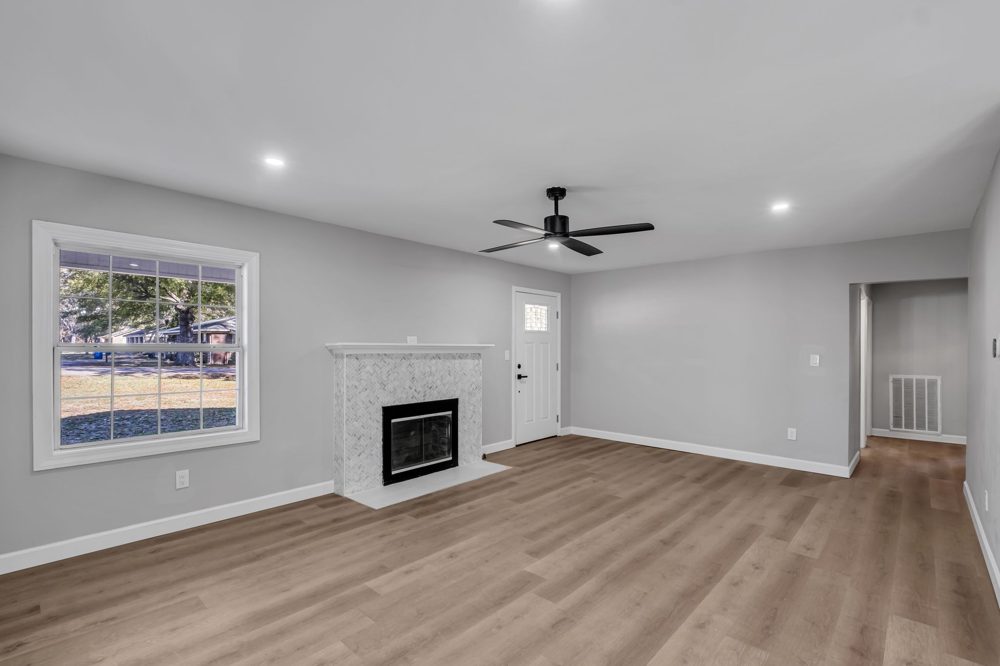 90 Shaw Ln