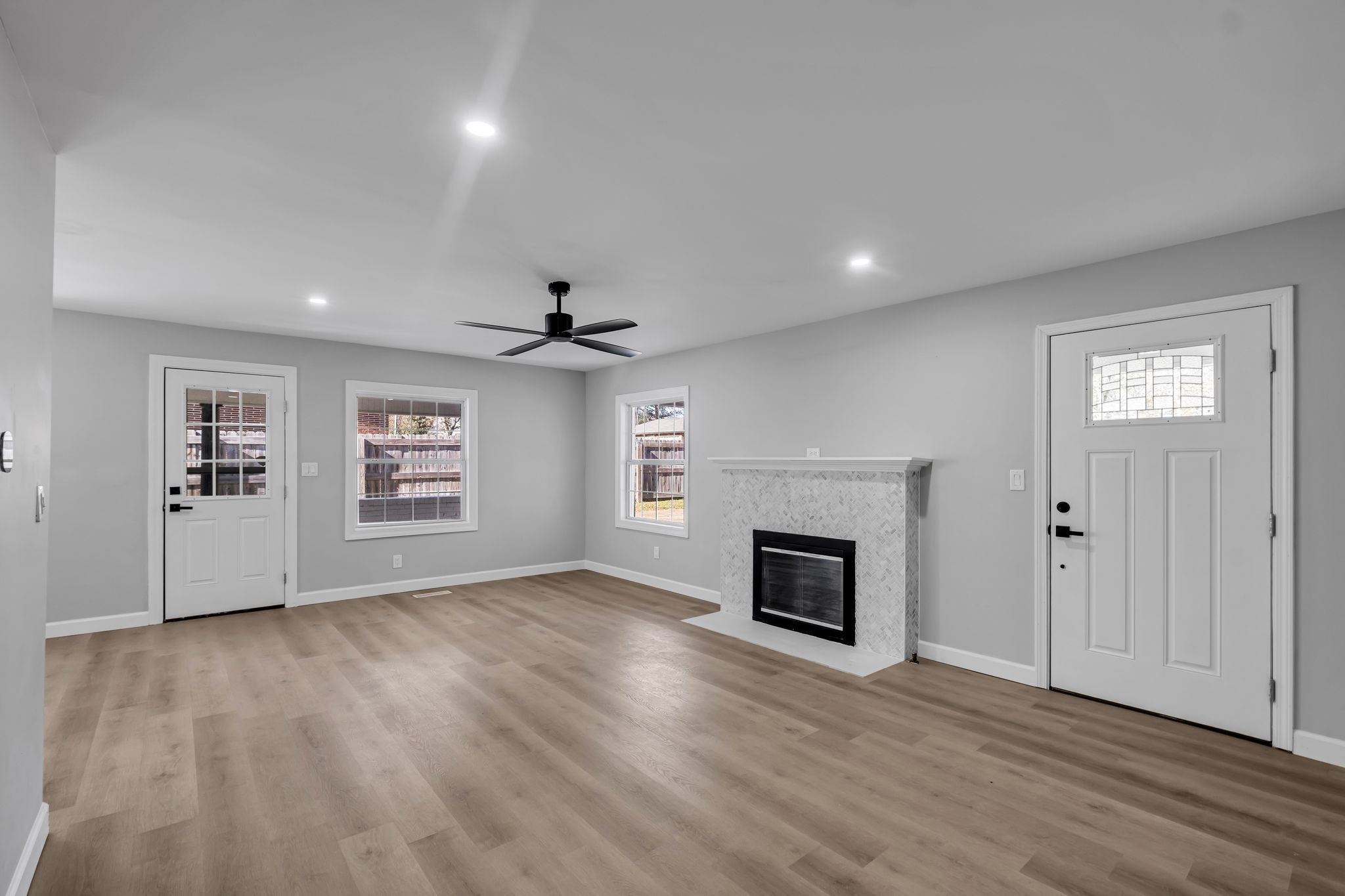 90 Shaw Ln