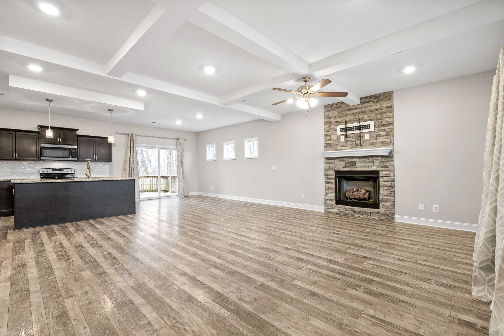 Clarksville, Tennessee 37040, United States, 4 Bedrooms Bedrooms, ,3 BathroomsBathrooms,Residential,Active,116912