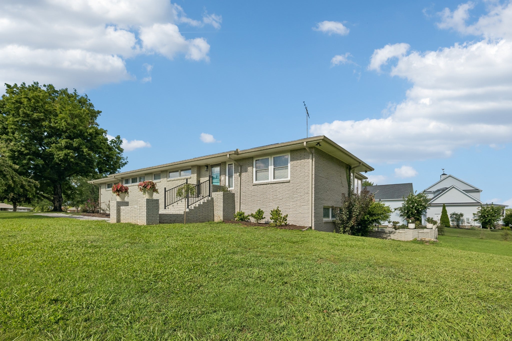 113 Knob Cir