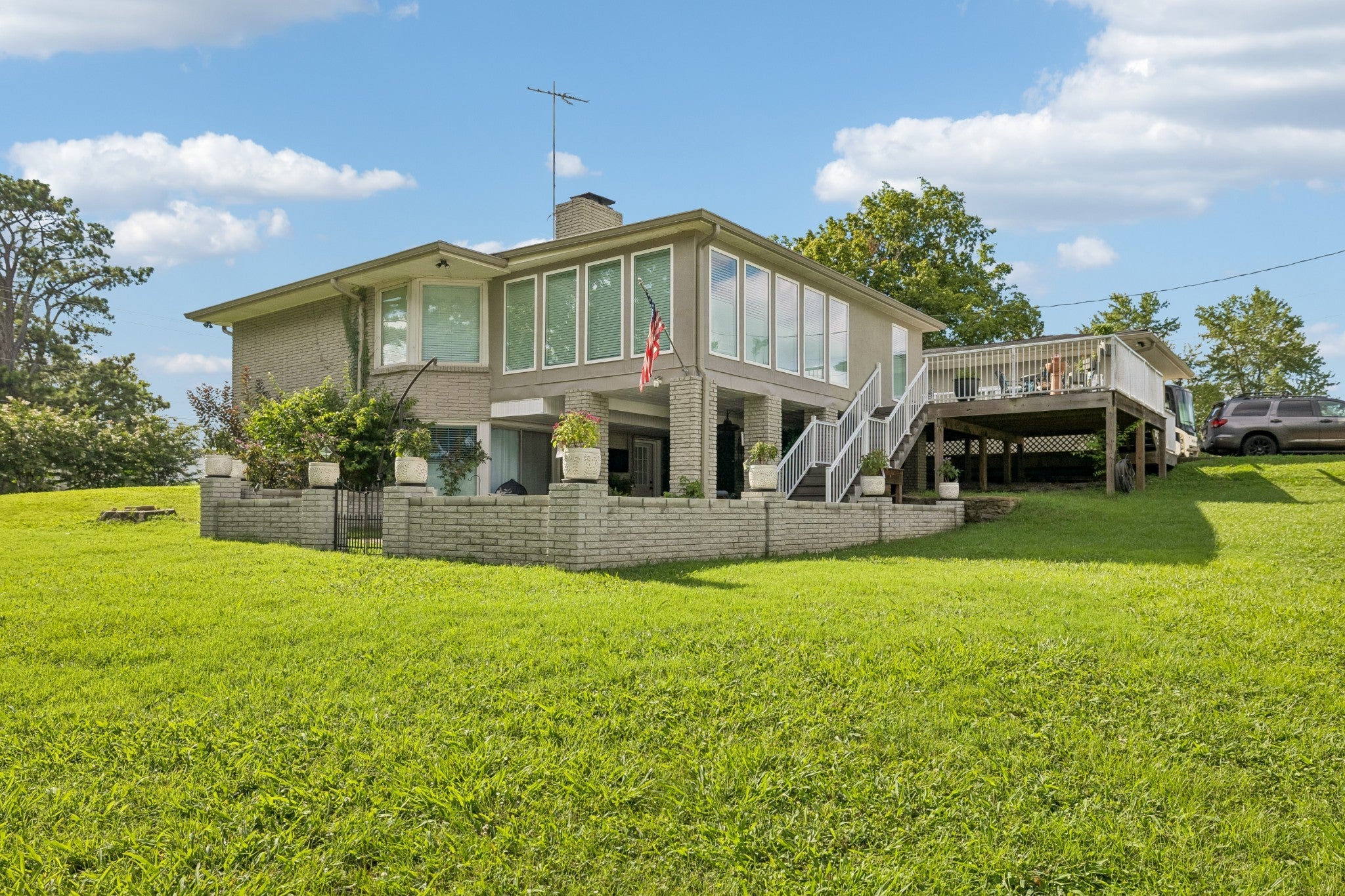 113 Knob Cir
