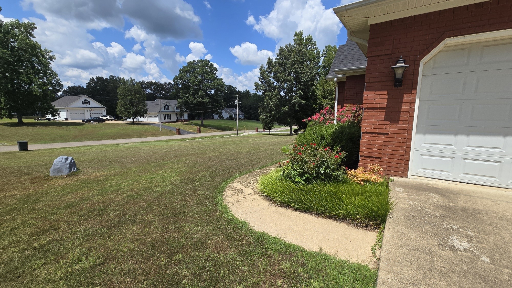 120 Carmen Dr