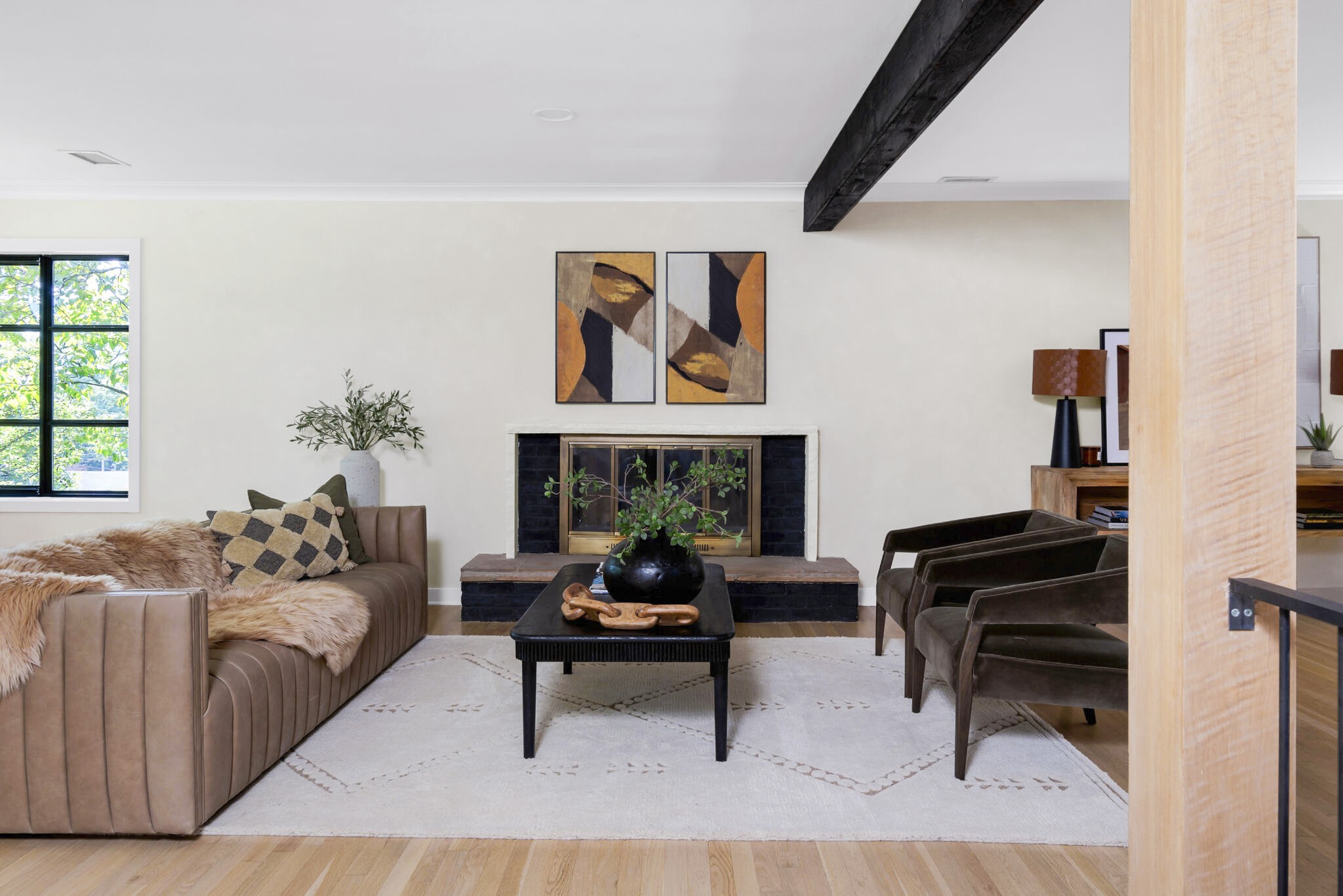 605 Burgundy Dr