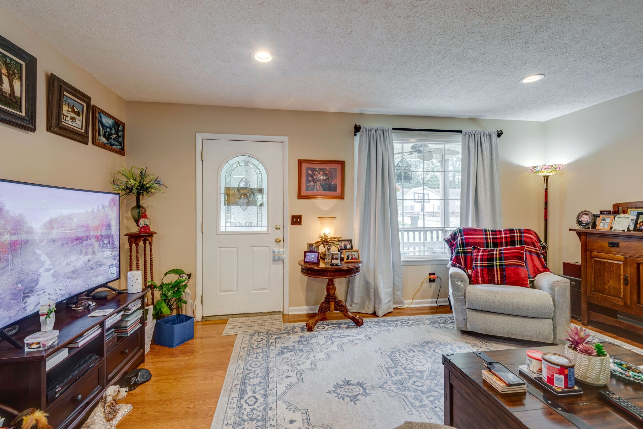 309 Bluebird Ln