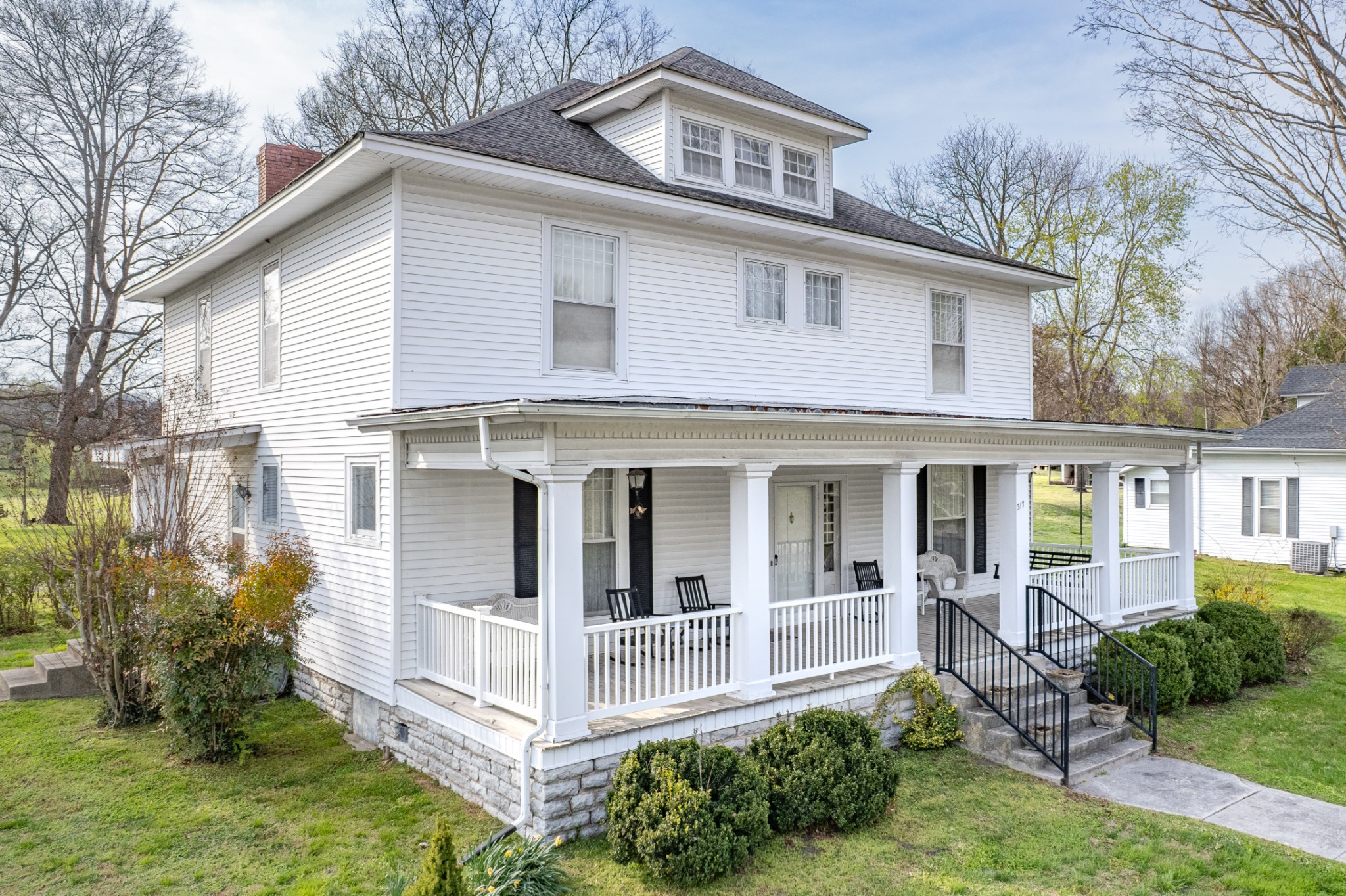 317 N Main St