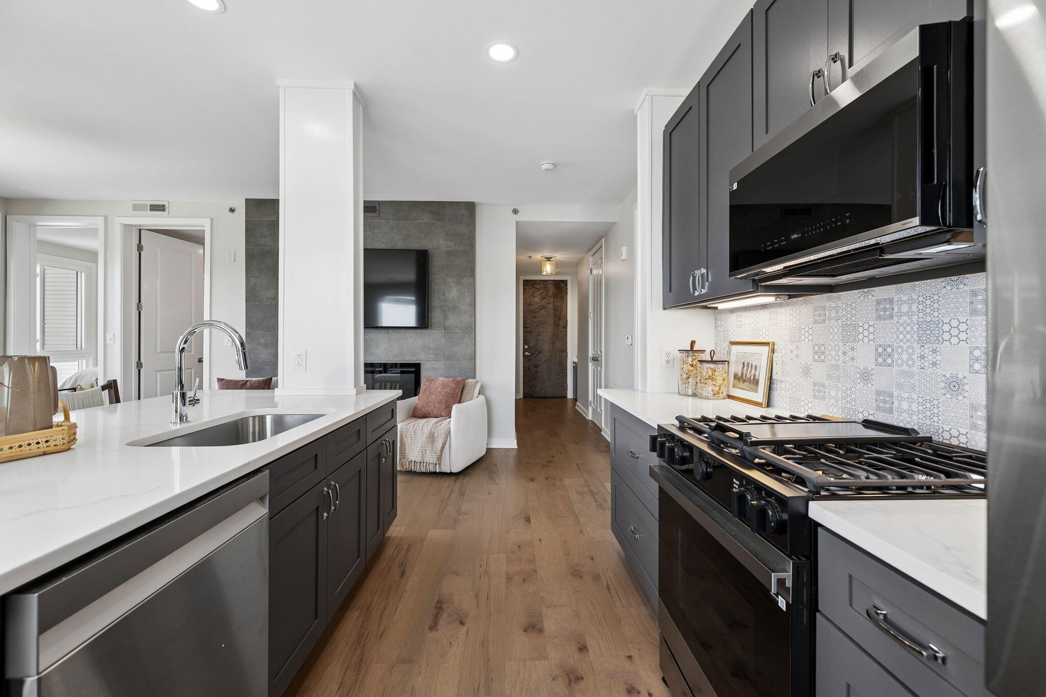 200 Manufacturers Road Apt 617