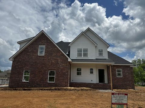 1067 Robert Lee Drive Gallatin TN 37066