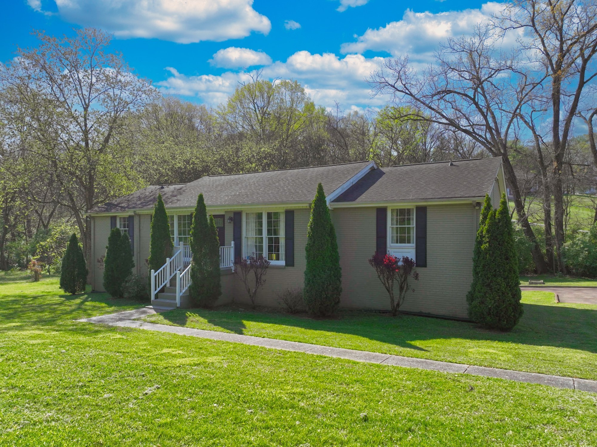 7635 Charlotte Pike Unit B