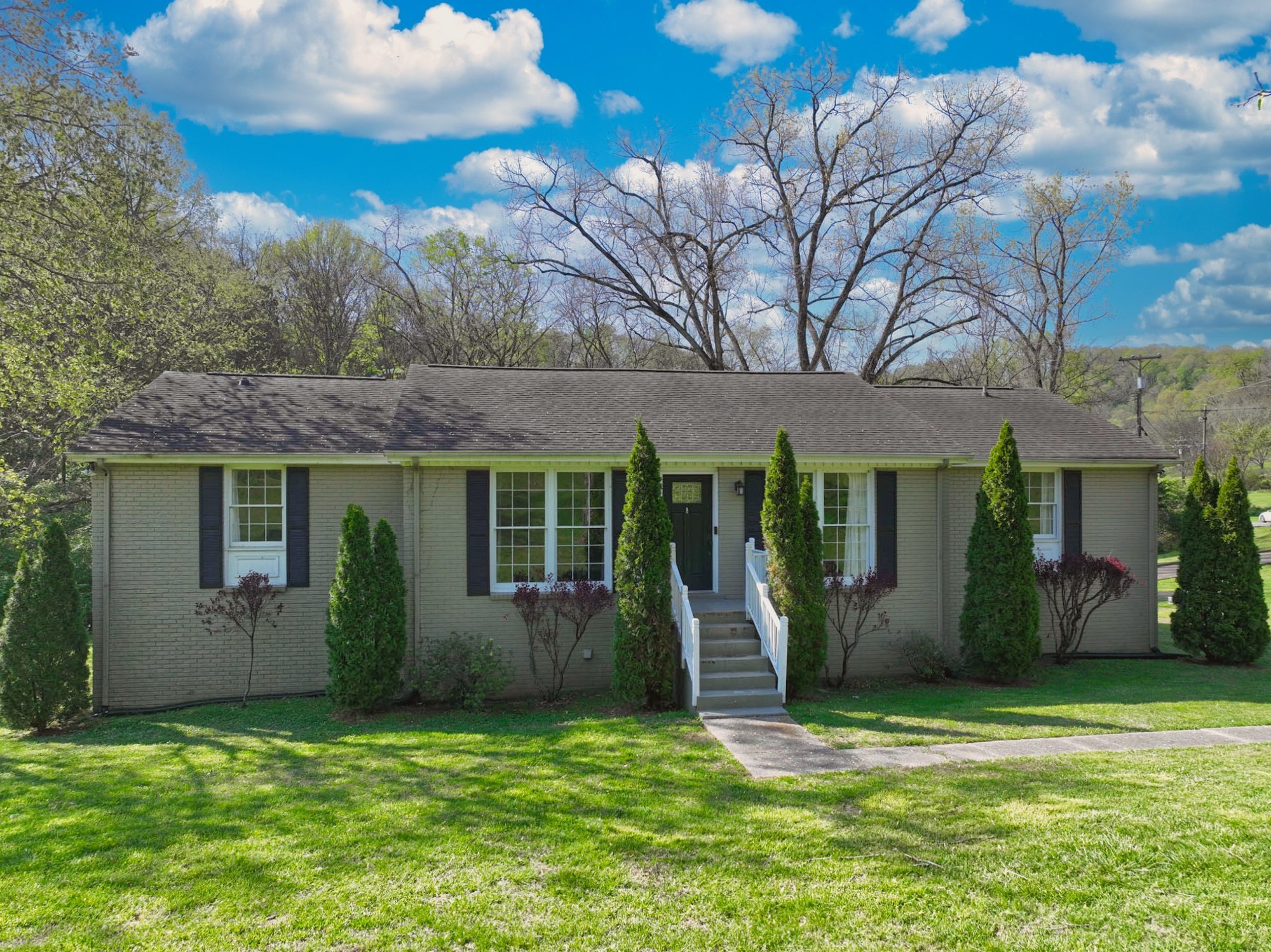 7635 Charlotte Pike Unit B