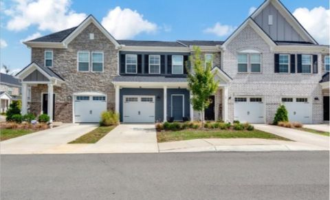 305 Victoria Dr Lebanon TN 37090