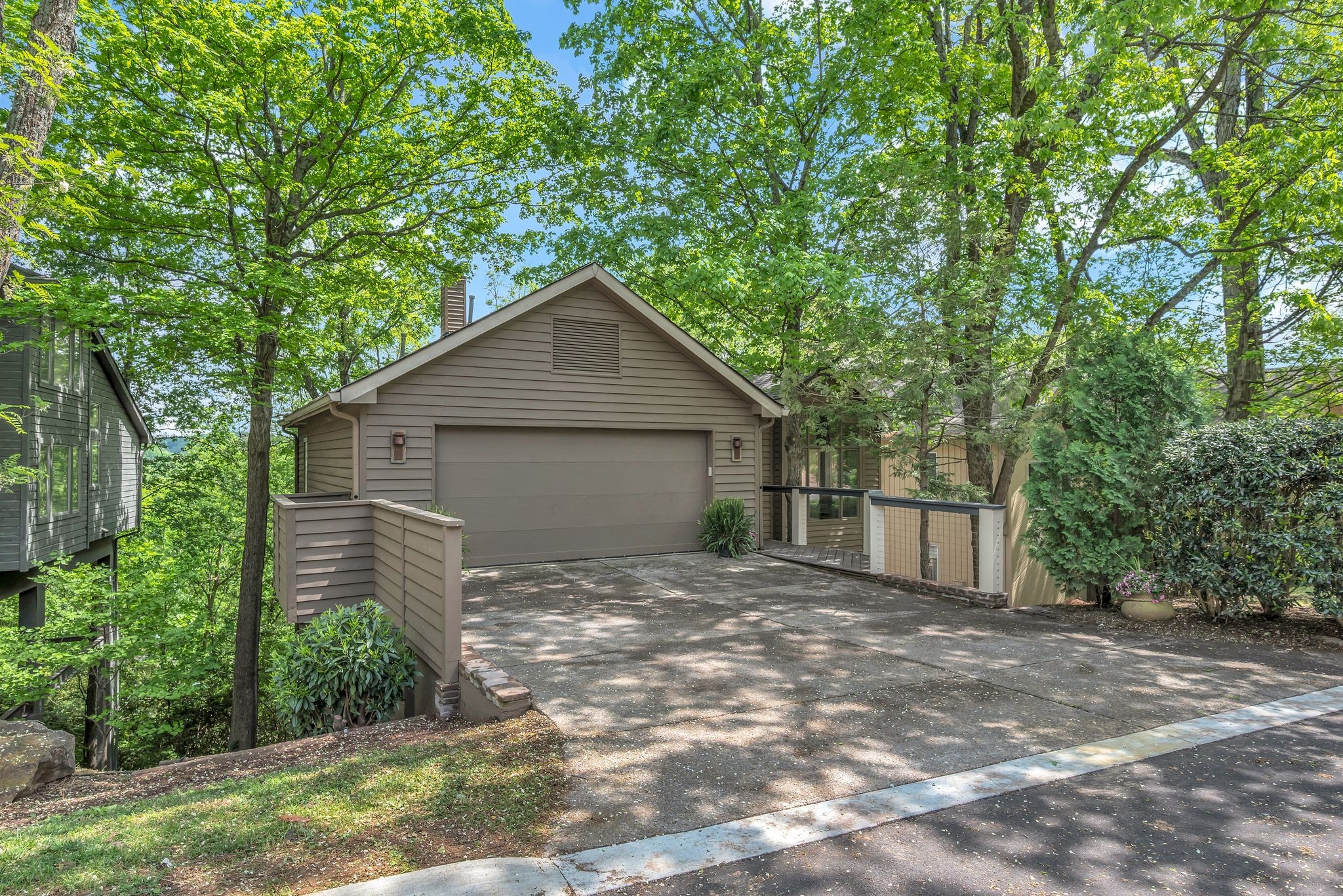 635 Harpeth Trace Dr
