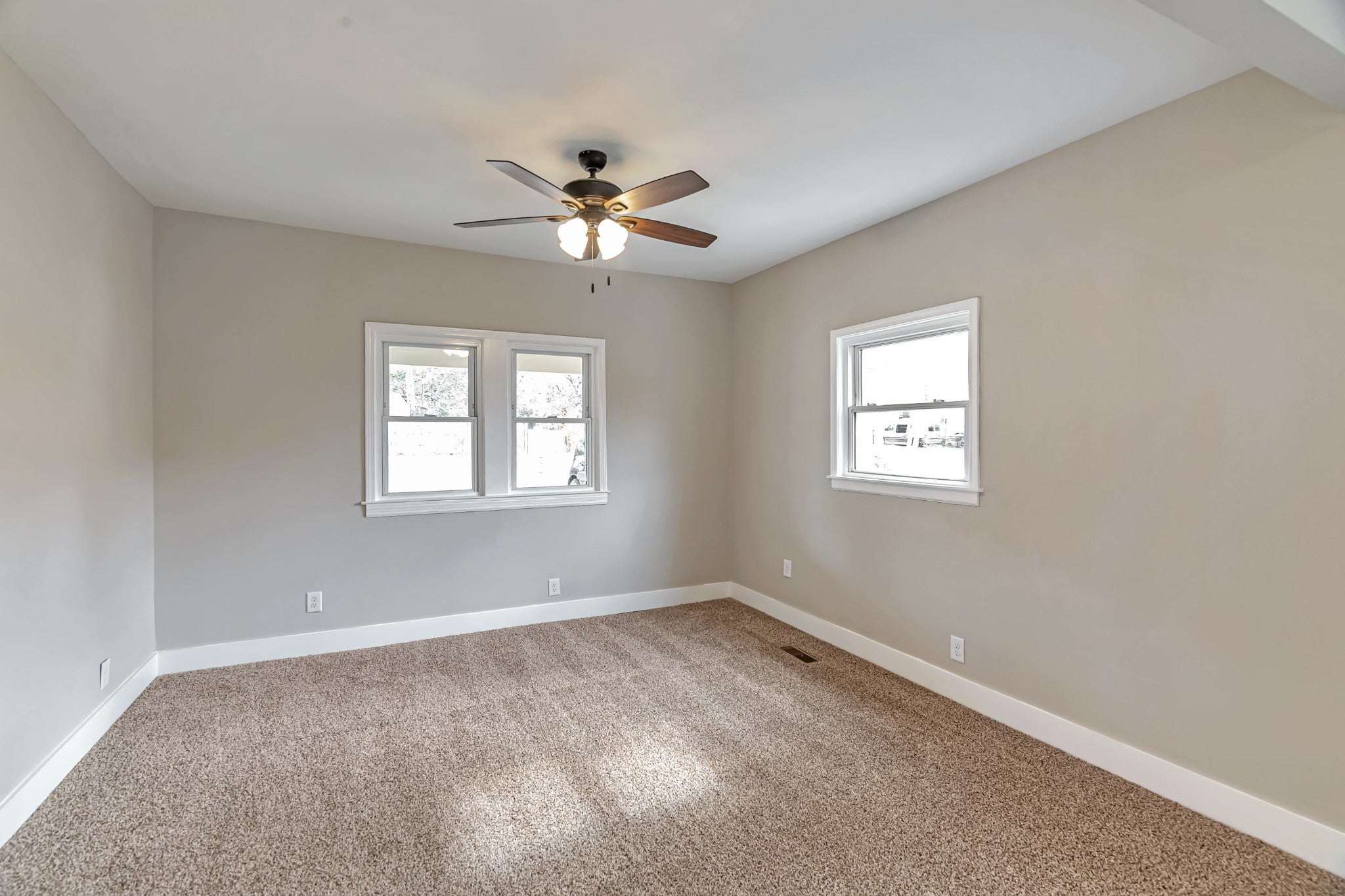 416 Highland Ct