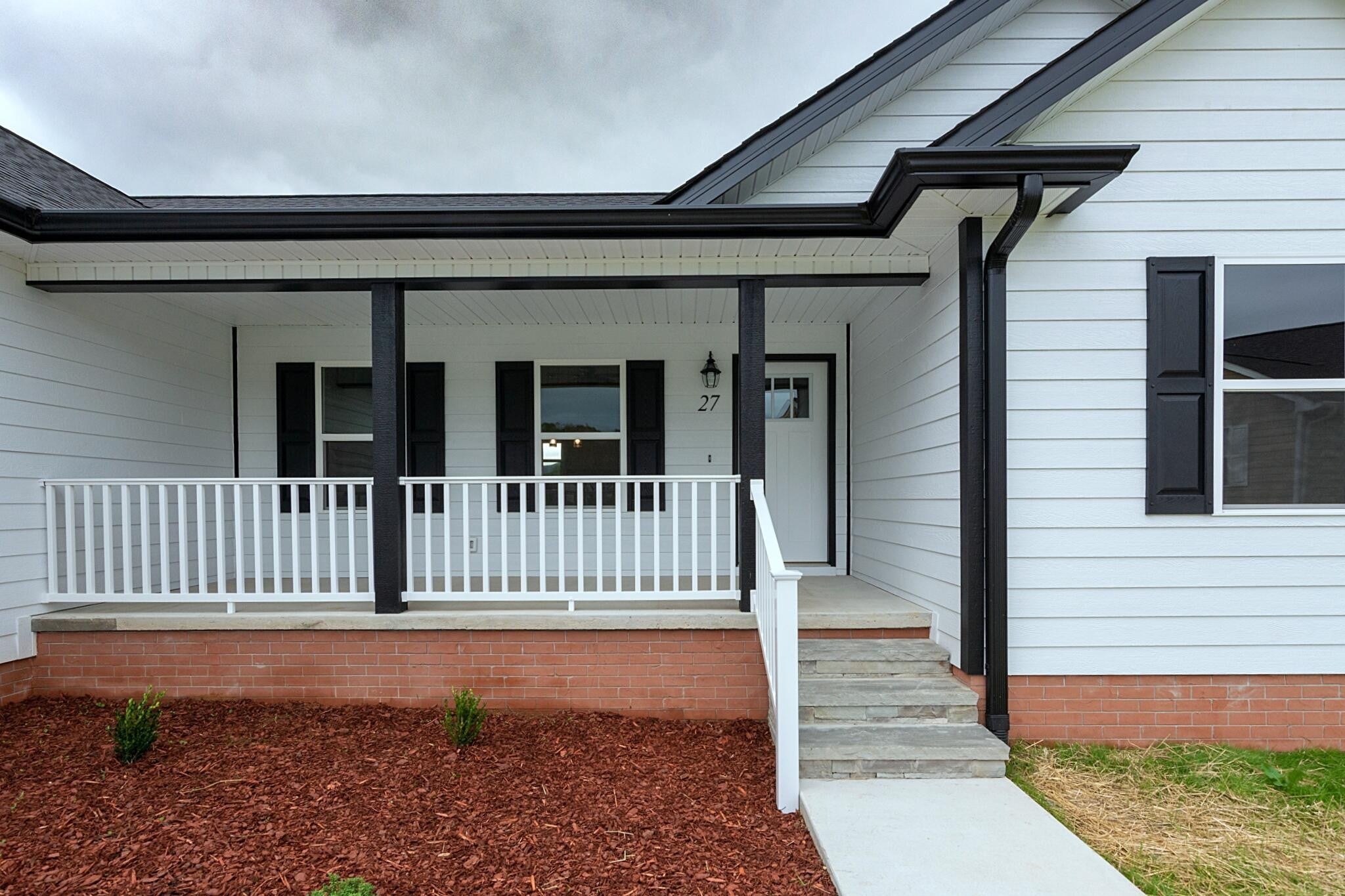 27 Flagstone Cove