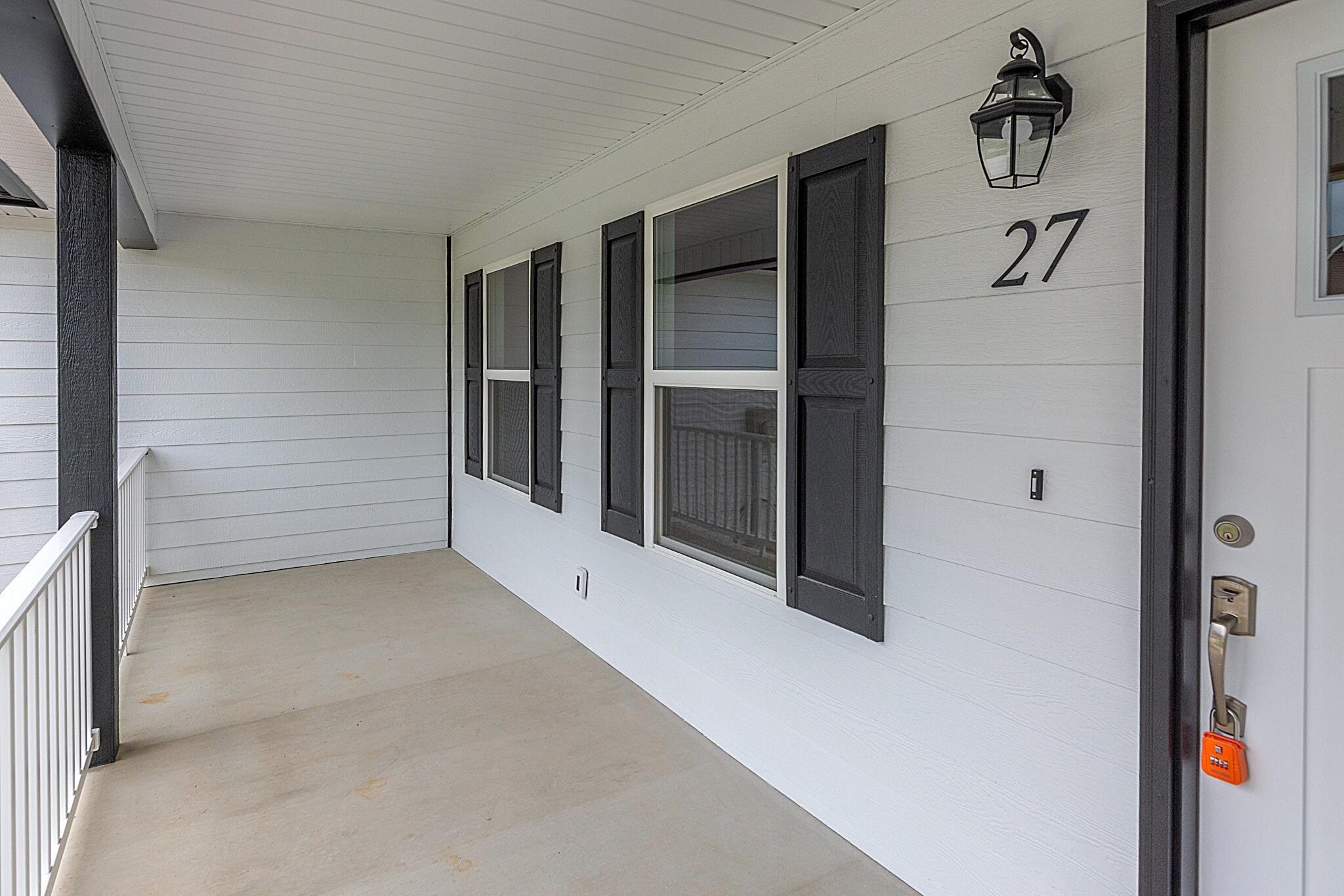 27 Flagstone Cove