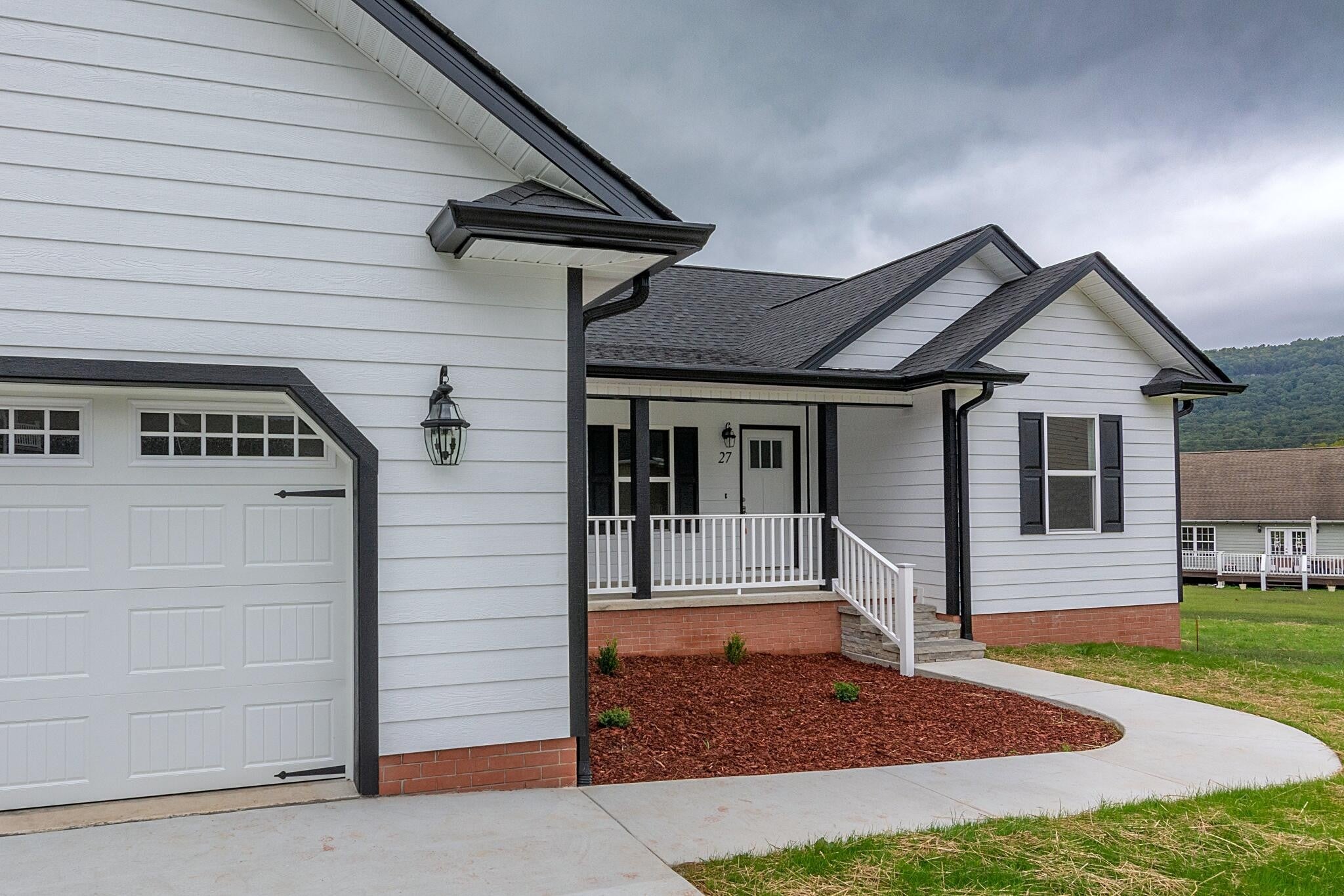 27 Flagstone Cove