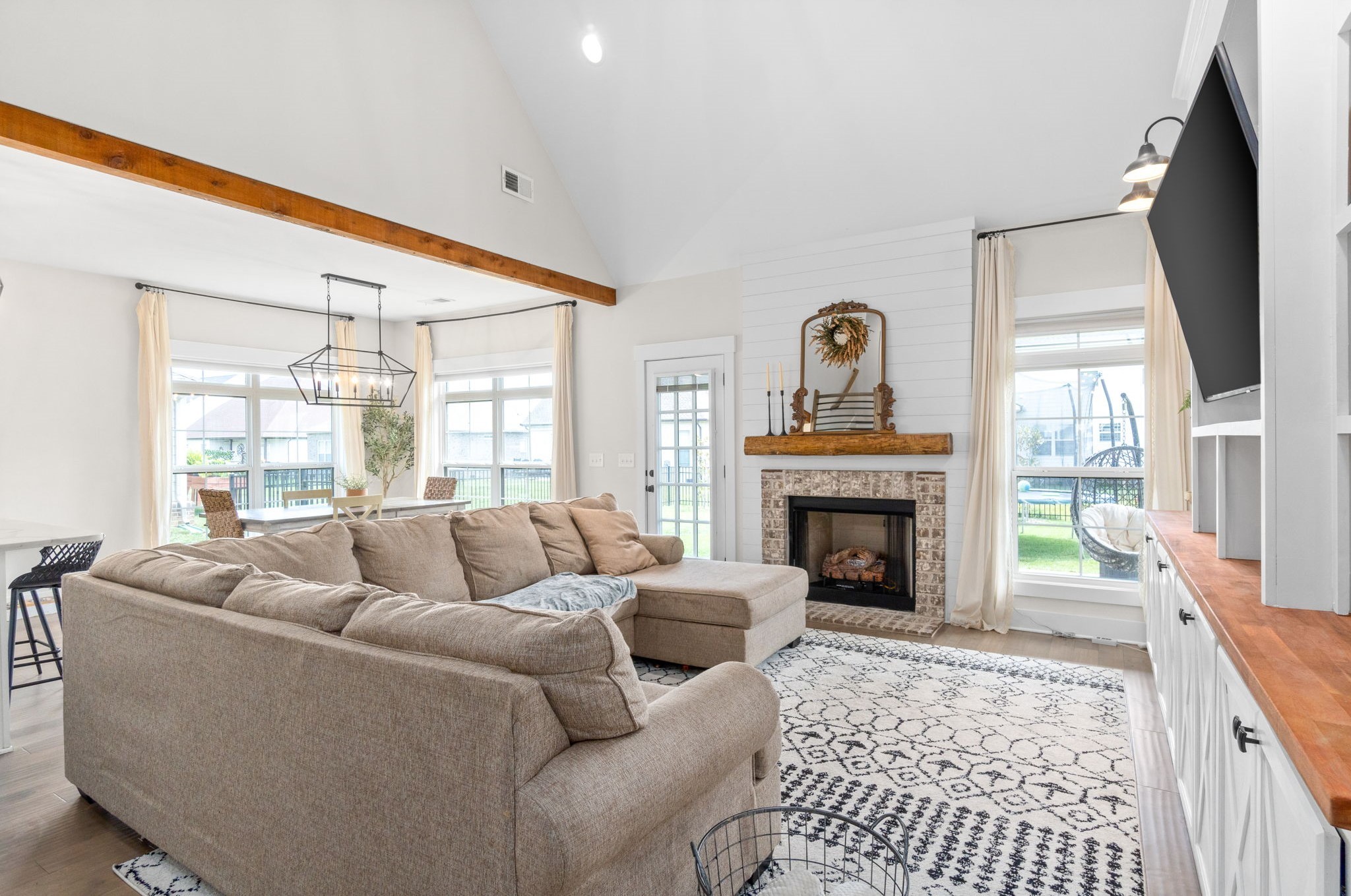 831 Jersey Dr