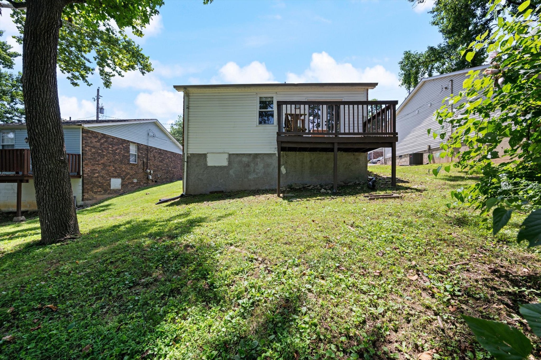 102 Five Oaks Dr