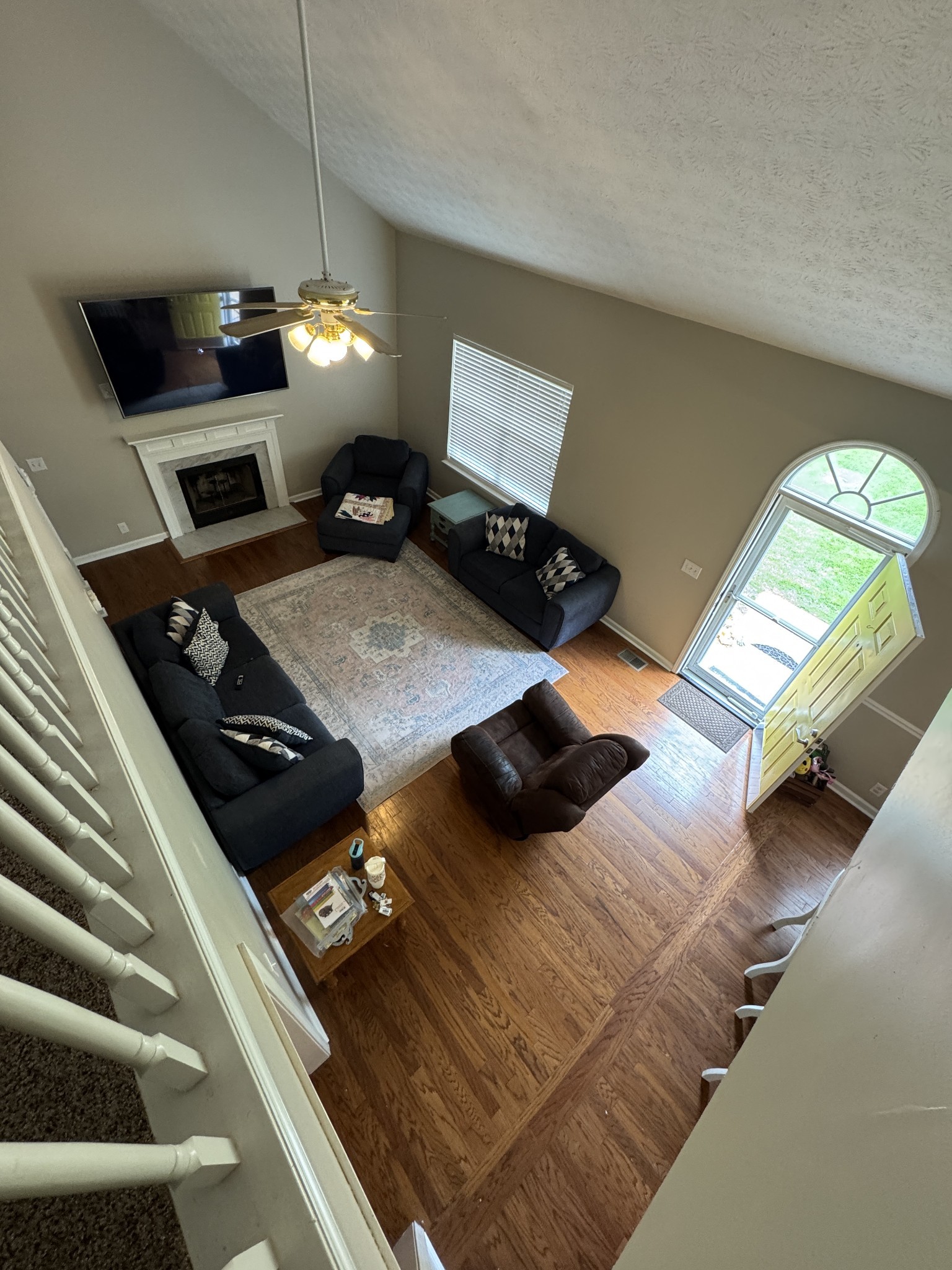 1114 Lea Cir
